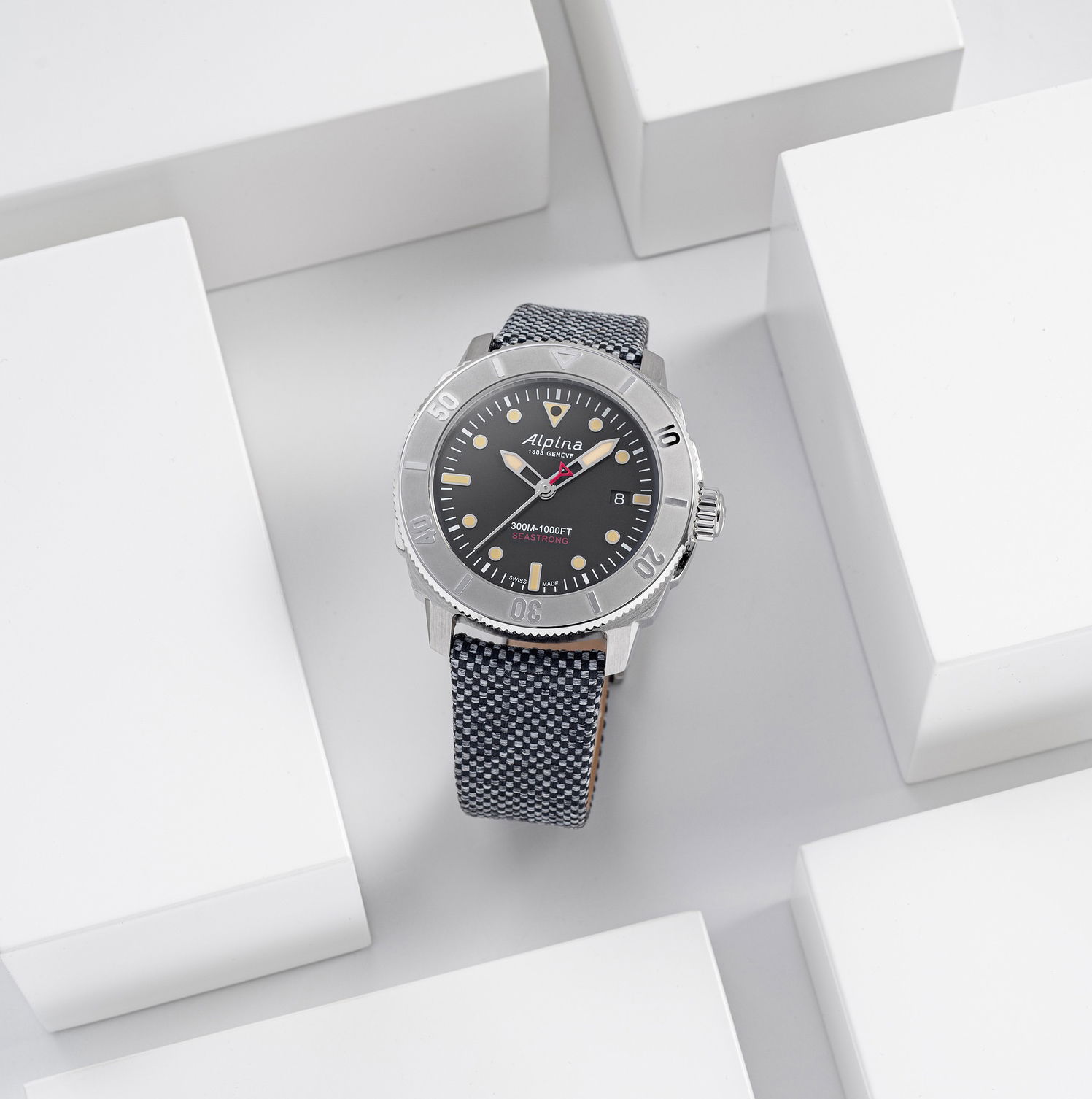 Alpina Seastrong Diver Automatic Calanda - View 3