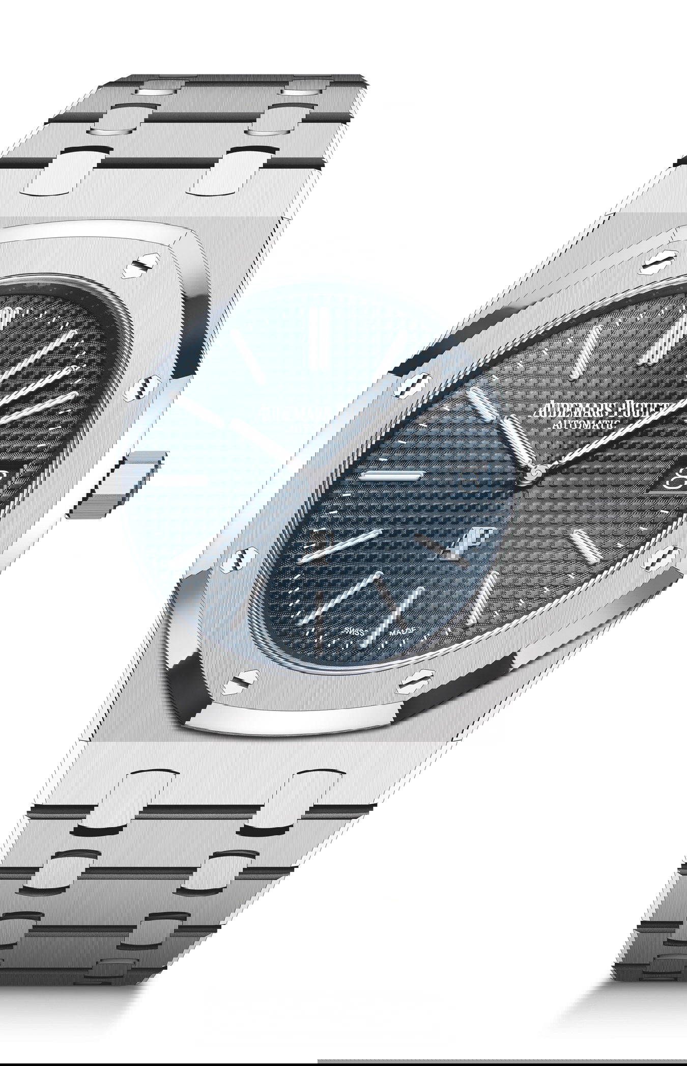 Audemars Piguet Royal Oak “Jumbo” Extra-Thin luxury timepiece - detailed view