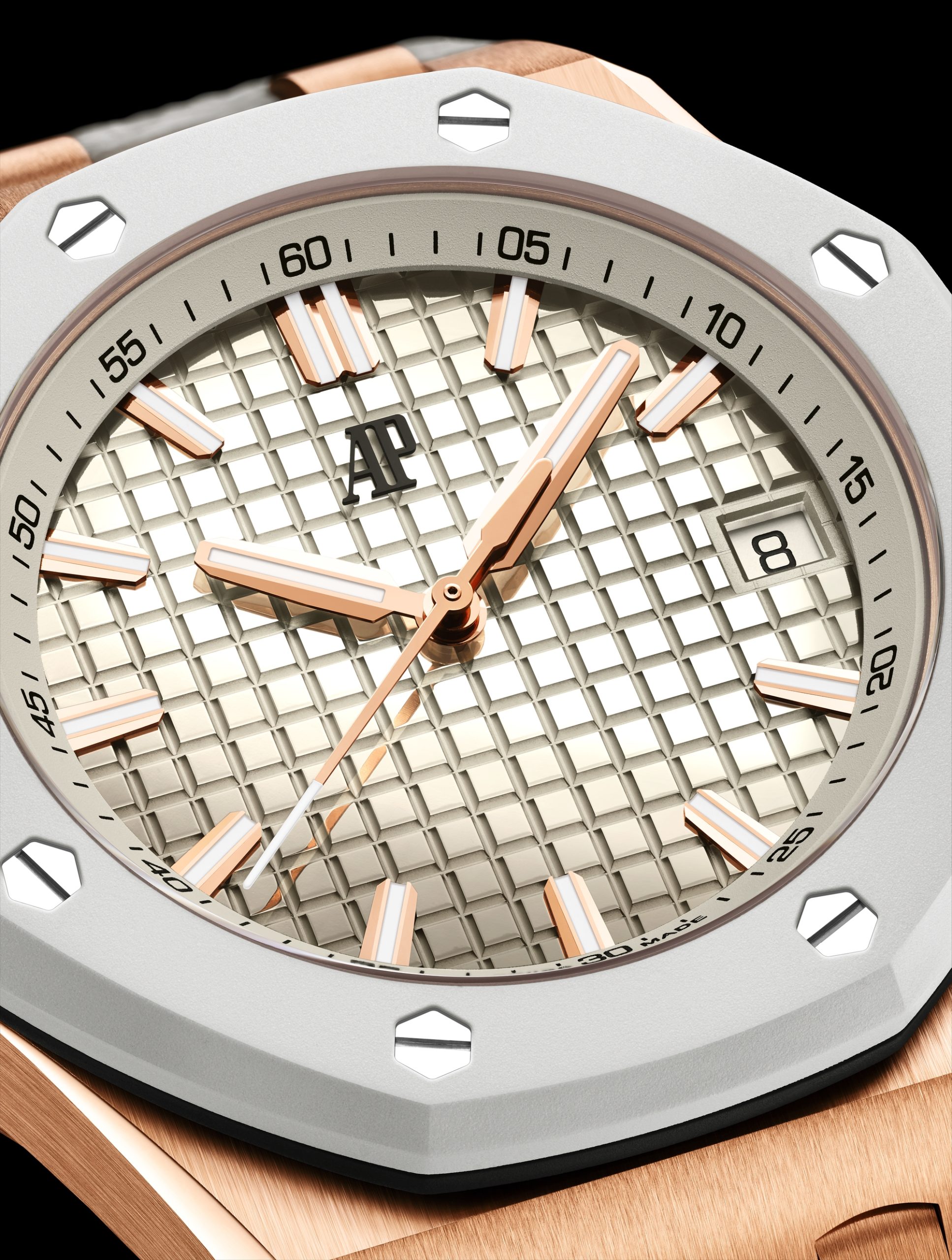 Audemars Piguet Royal Oak Offshore Selfwinding 37 - View 3