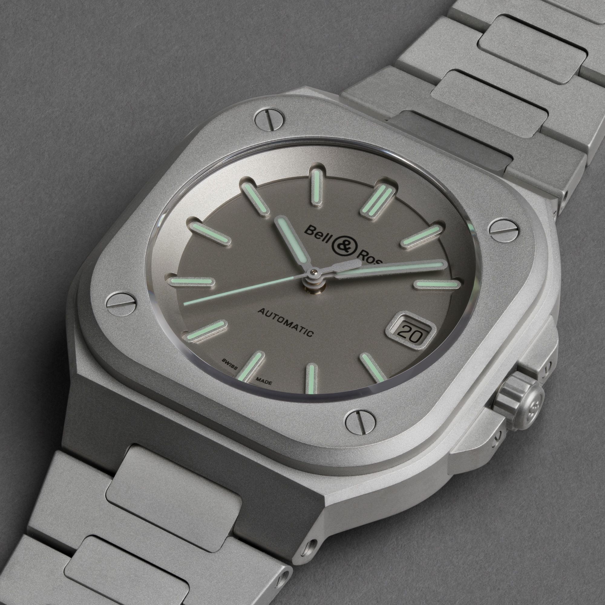 Bell & Ross BR 05 Horolum - View 2