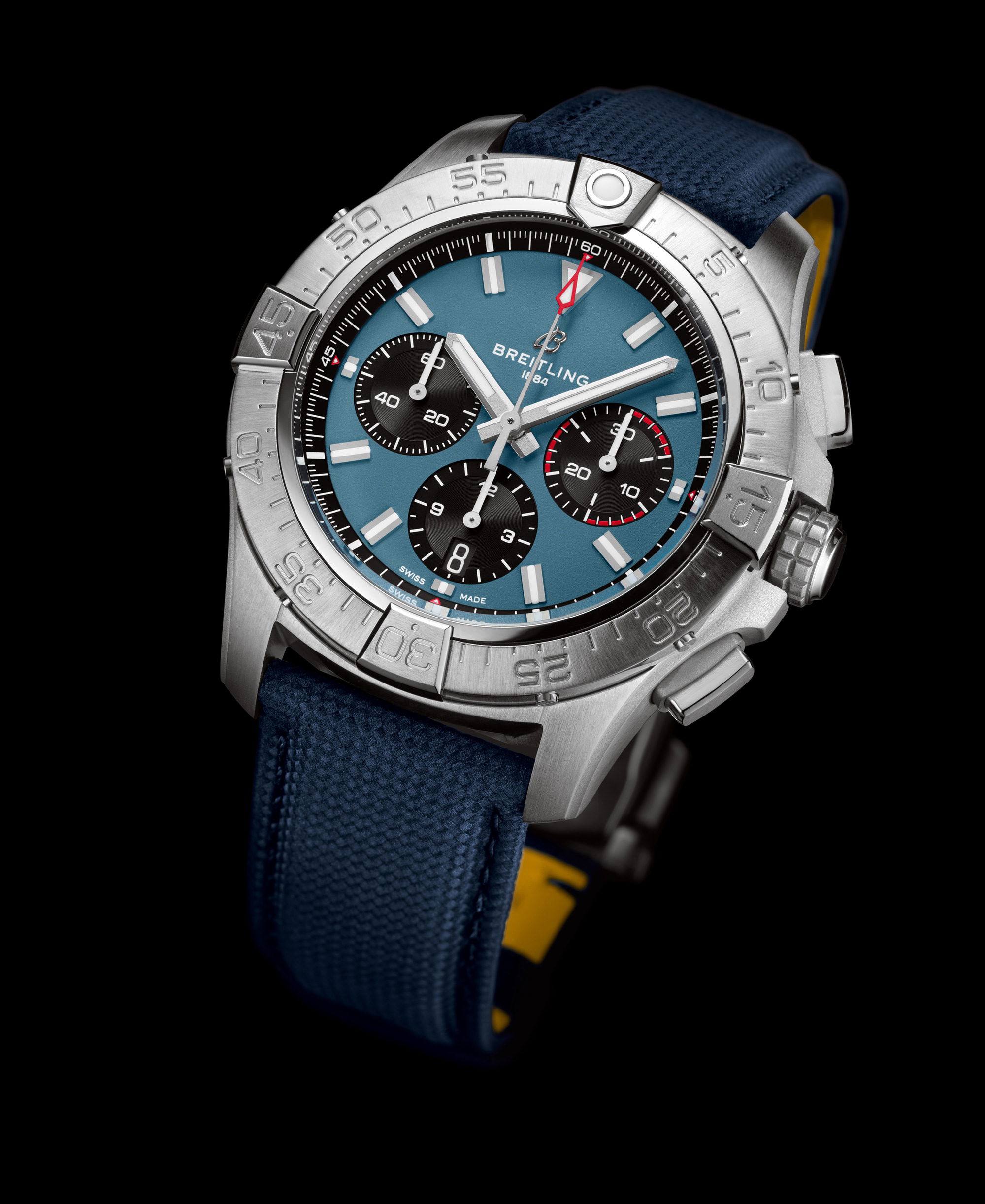 Breitling Avenger B01 Chronograph 44 - View 3