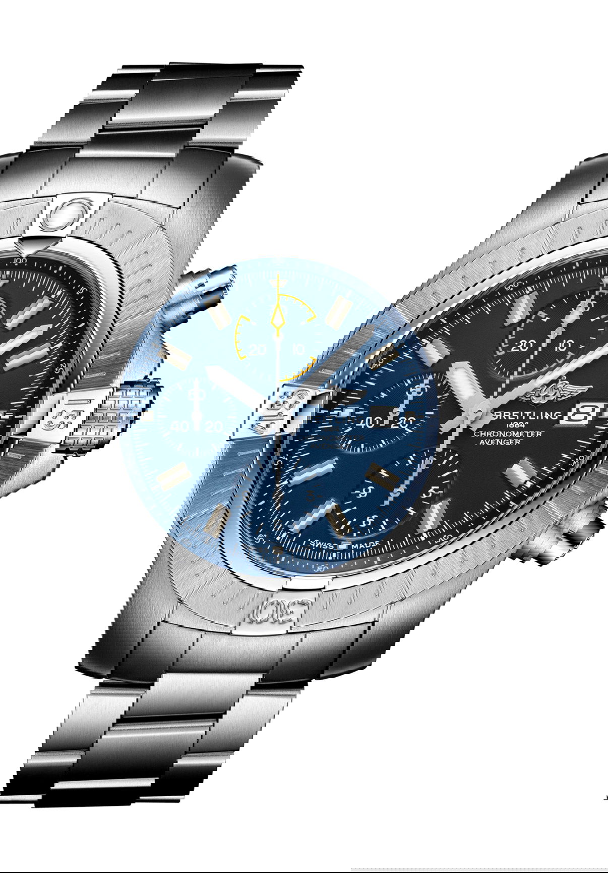 Breitling Avenger Chronograph 45 luxury timepiece - detailed view