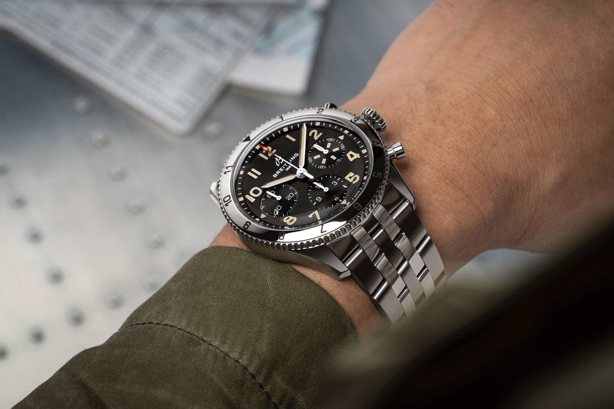 Breitling Classic AVI Chronograph 42 P-51 Mustang - View 2
