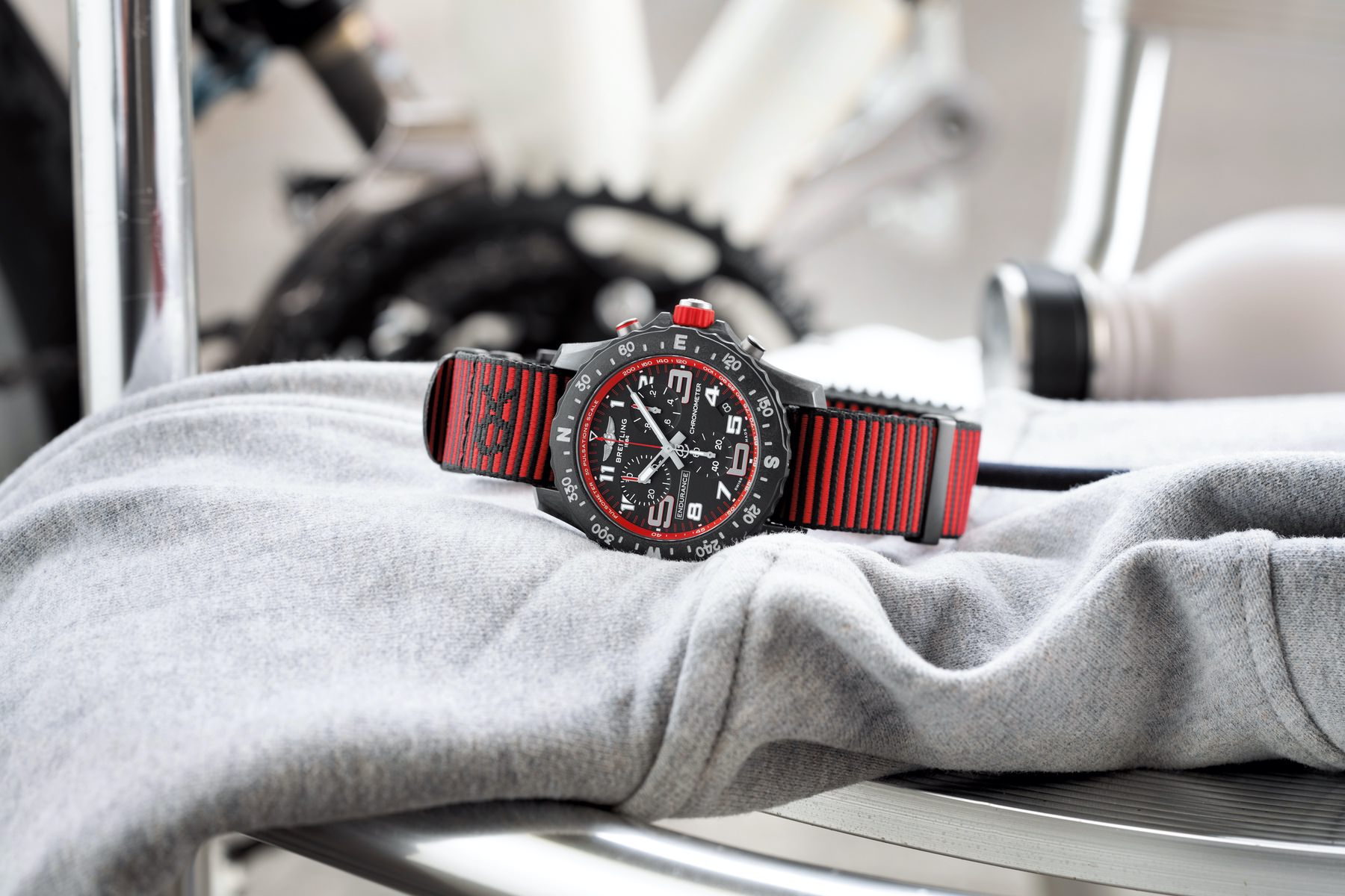 Breitling Endurance Pro 44 - View 3