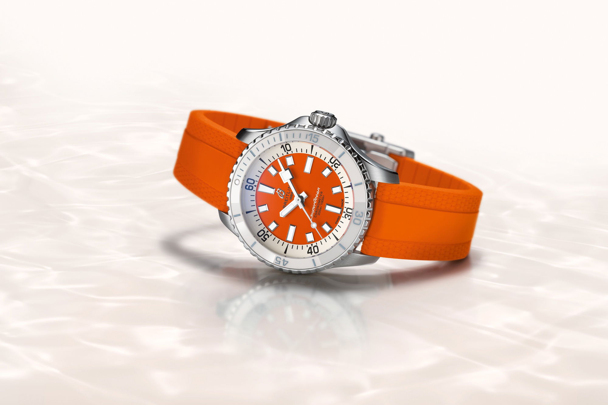 Breitling Superocean Automatic 36 - View 2