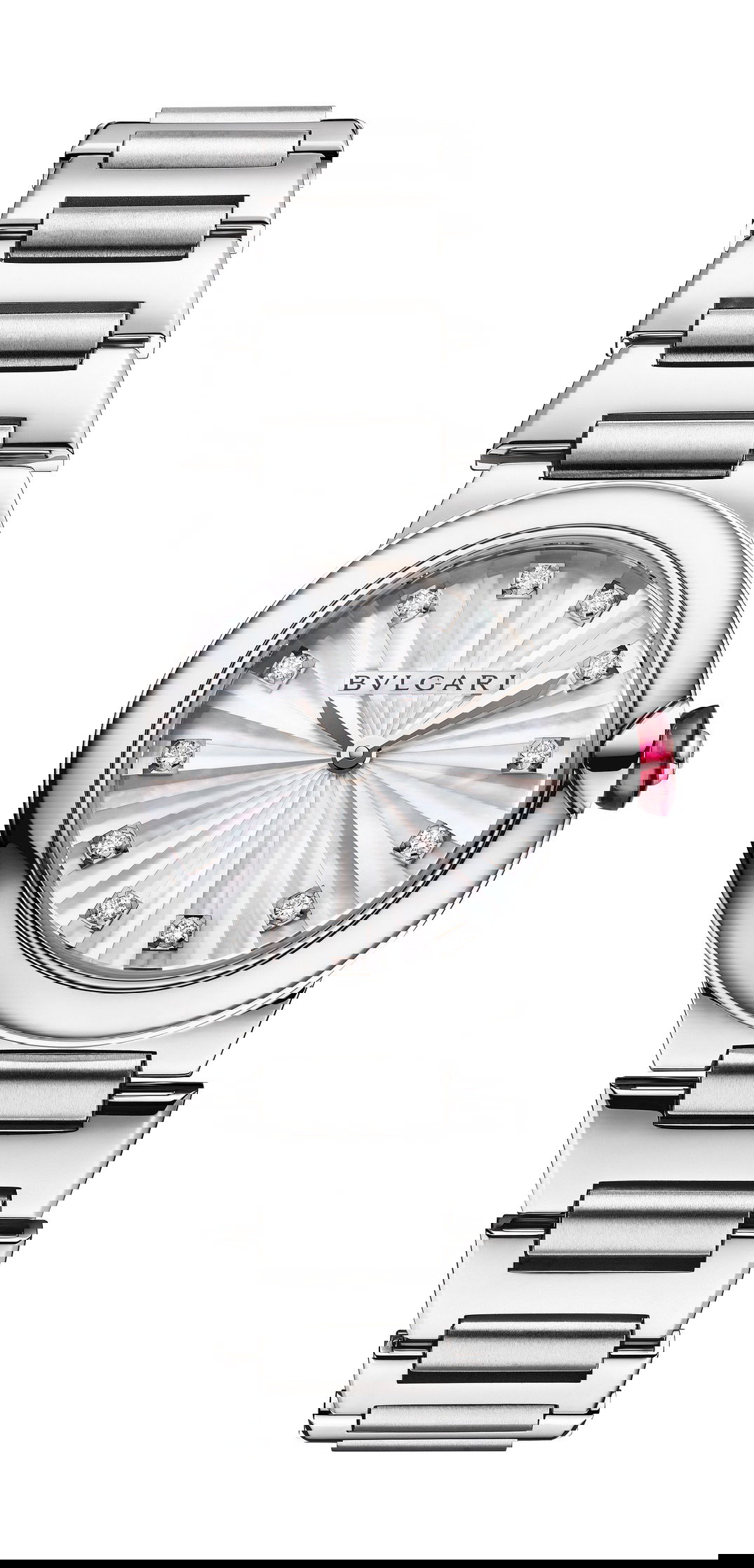 Bvlgari Lvcea luxury timepiece - detailed view