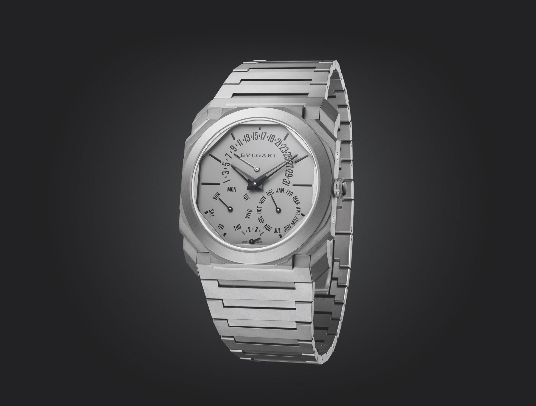 Bvlgari Octo Finissimo Perpetual Calendar Titanium - View 3