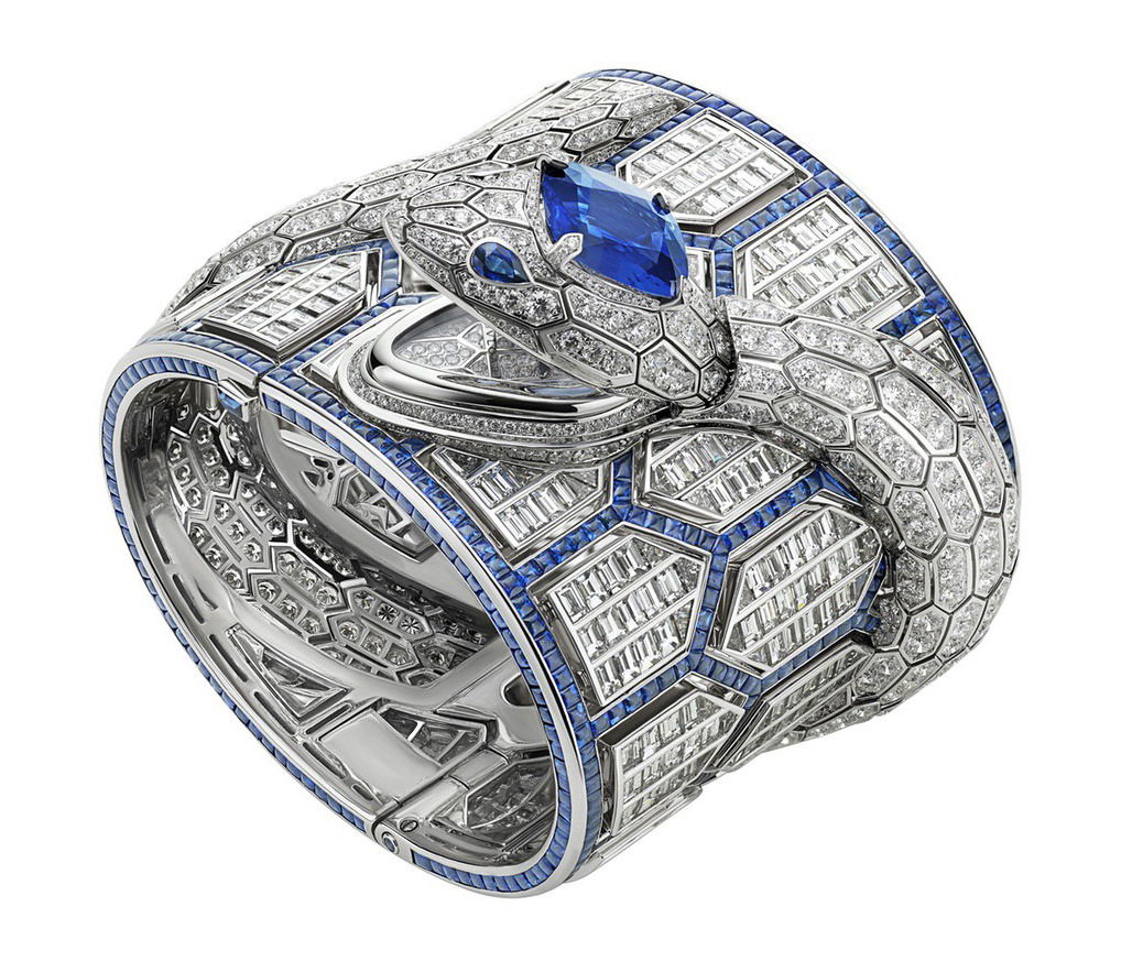 Bvlgari Serpenti Misteriosi Romani High Jewellery luxury timepiece - detailed view