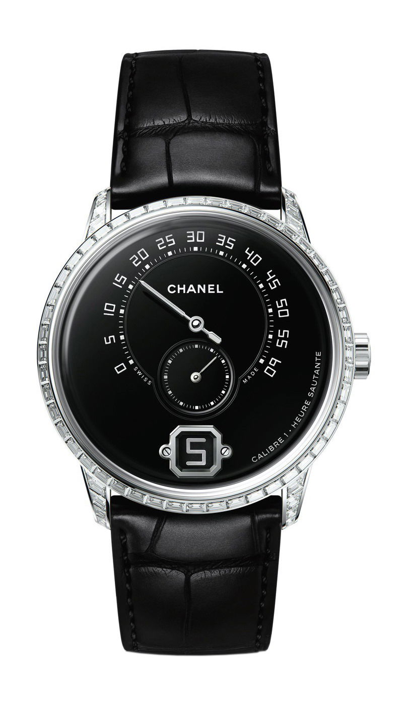 Chanel Monsieur de Chanel Edition Diamant luxury timepiece - detailed view