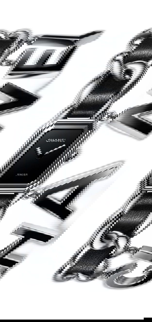 Chanel Première Wanted de Chanel luxury timepiece - detailed view