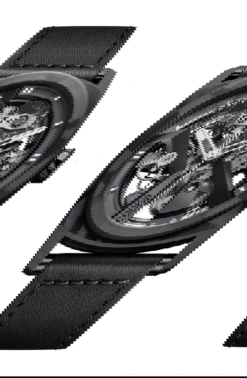 CODE41 X41 AreoCarbon Black luxury timepiece - detailed view