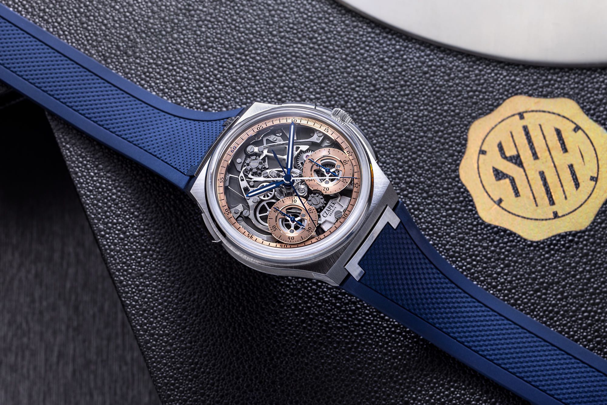 Czapek Antarctique Rattrapante Gold Dust SHH Edition - View 2