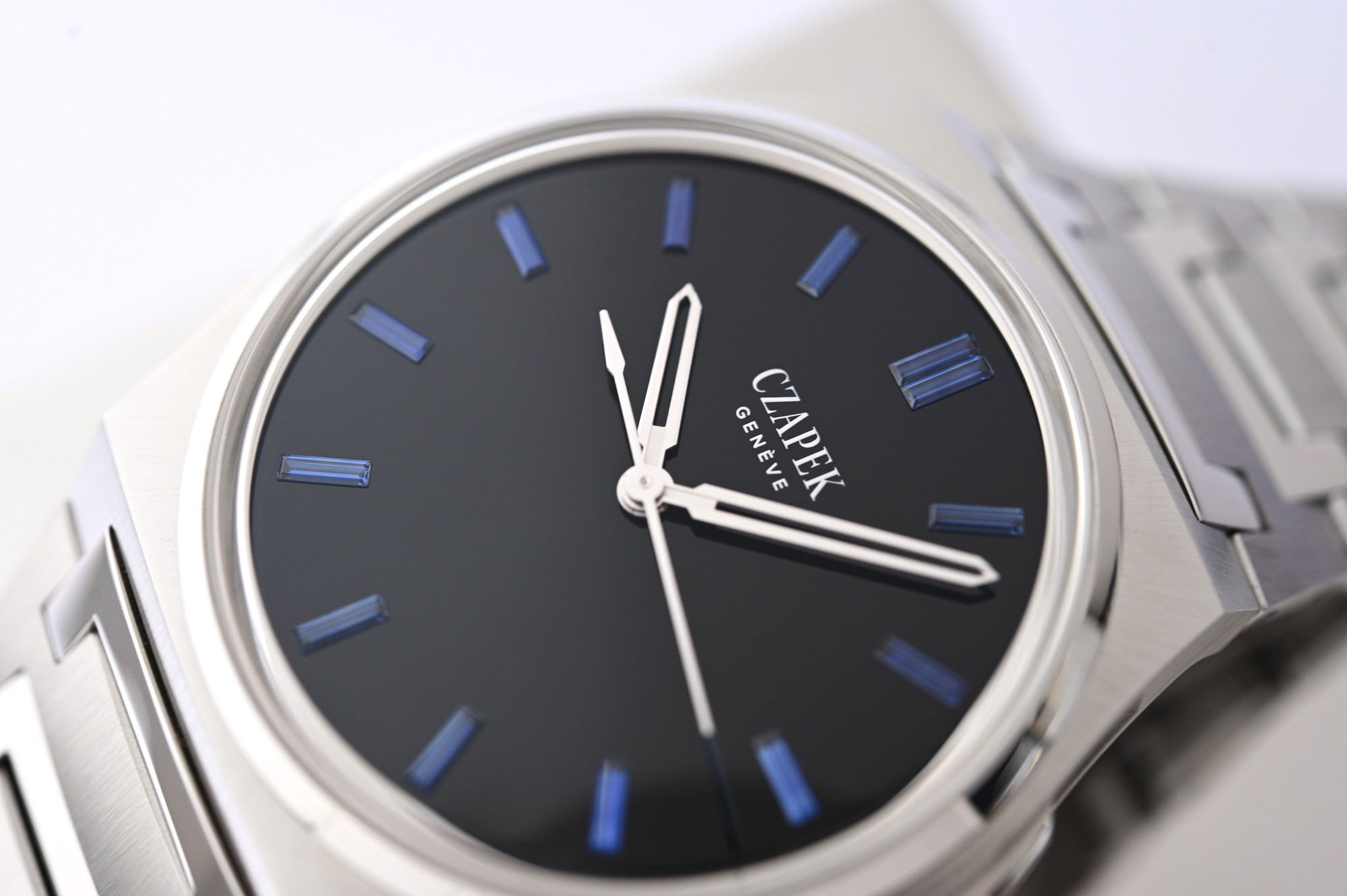 Czapek Antarctique Royal Onyx - View 2