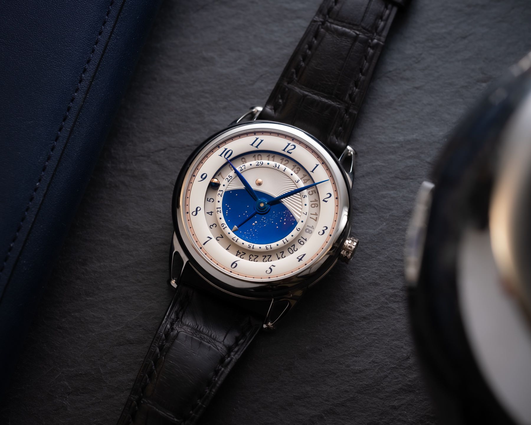 De Bethune DB25 GMT Starry Varius - View 2