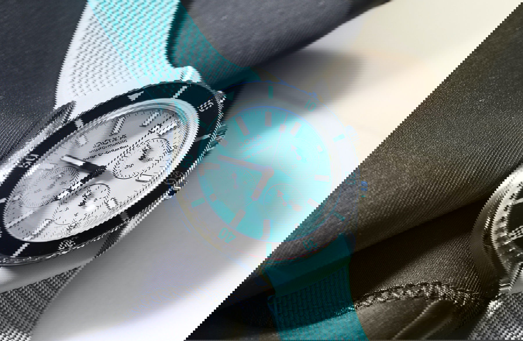 Doxa SUB 200 C-Graph Aquamarine - View 2