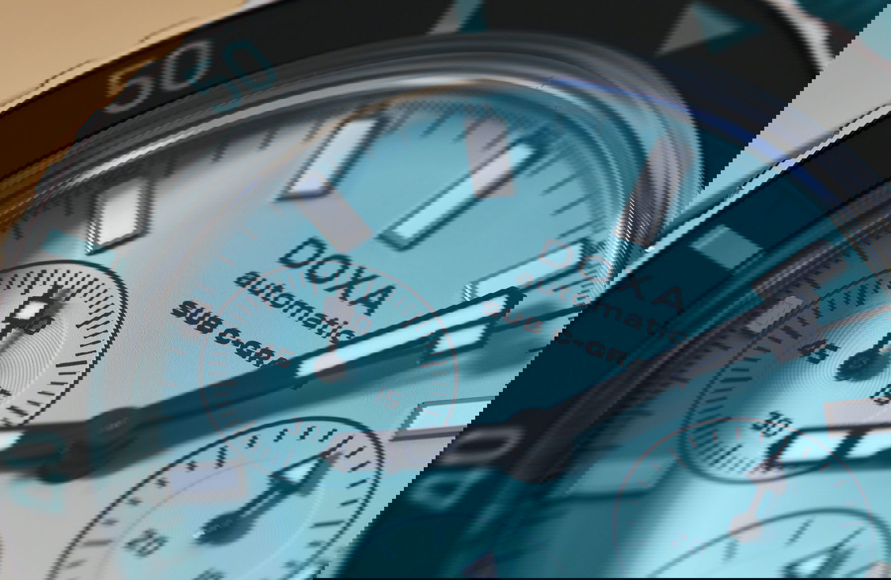 Doxa SUB 200 C-Graph Aquamarine - View 3