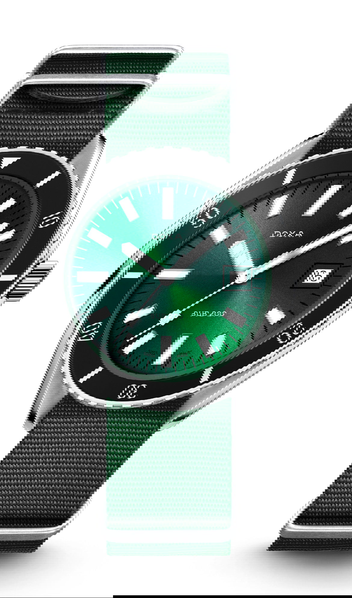 Doxa SUB 200 Sea Emerald luxury timepiece - detailed view