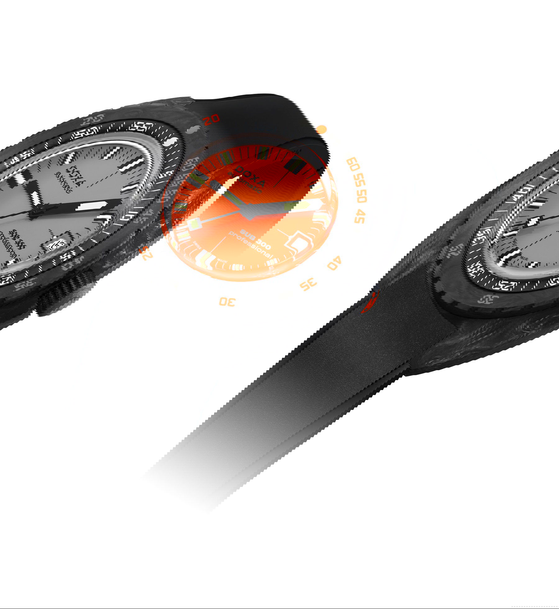 Doxa SUB 300 Carbon Professional - View 3
