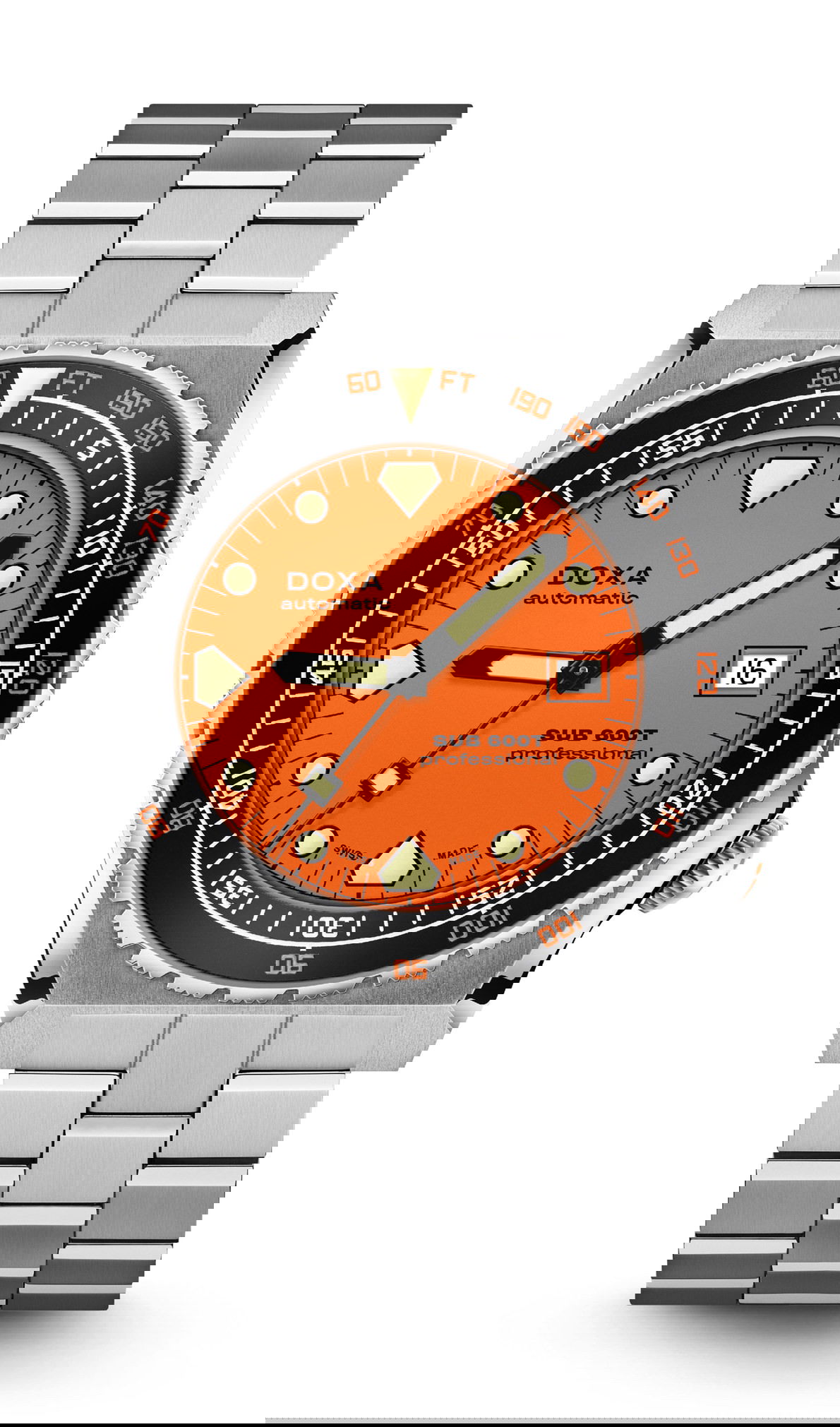 Doxa SUB 600T Professional Ceramic Bezel luxury timepiece - detailed view