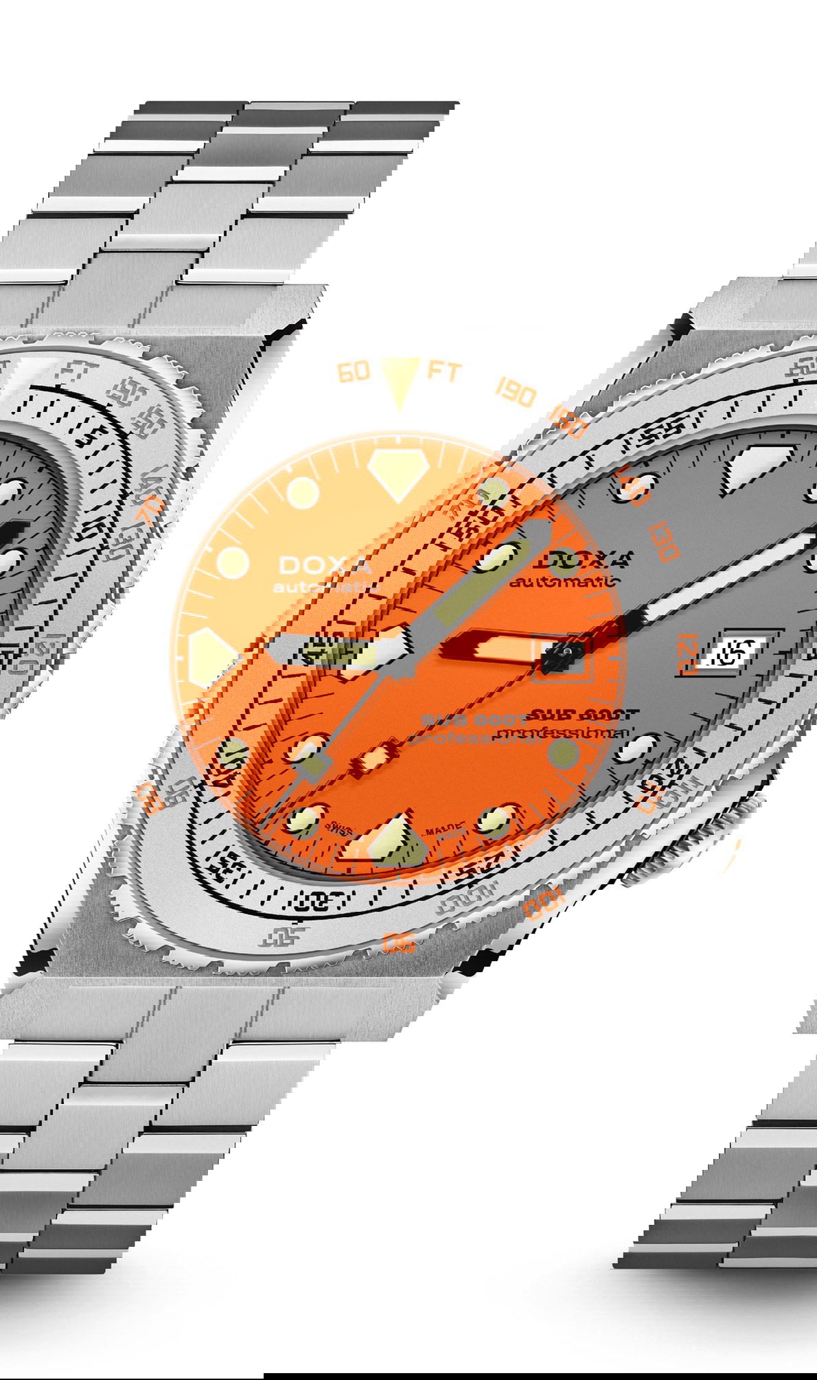 Doxa SUB 600T Professional luxury timepiece - detailed view