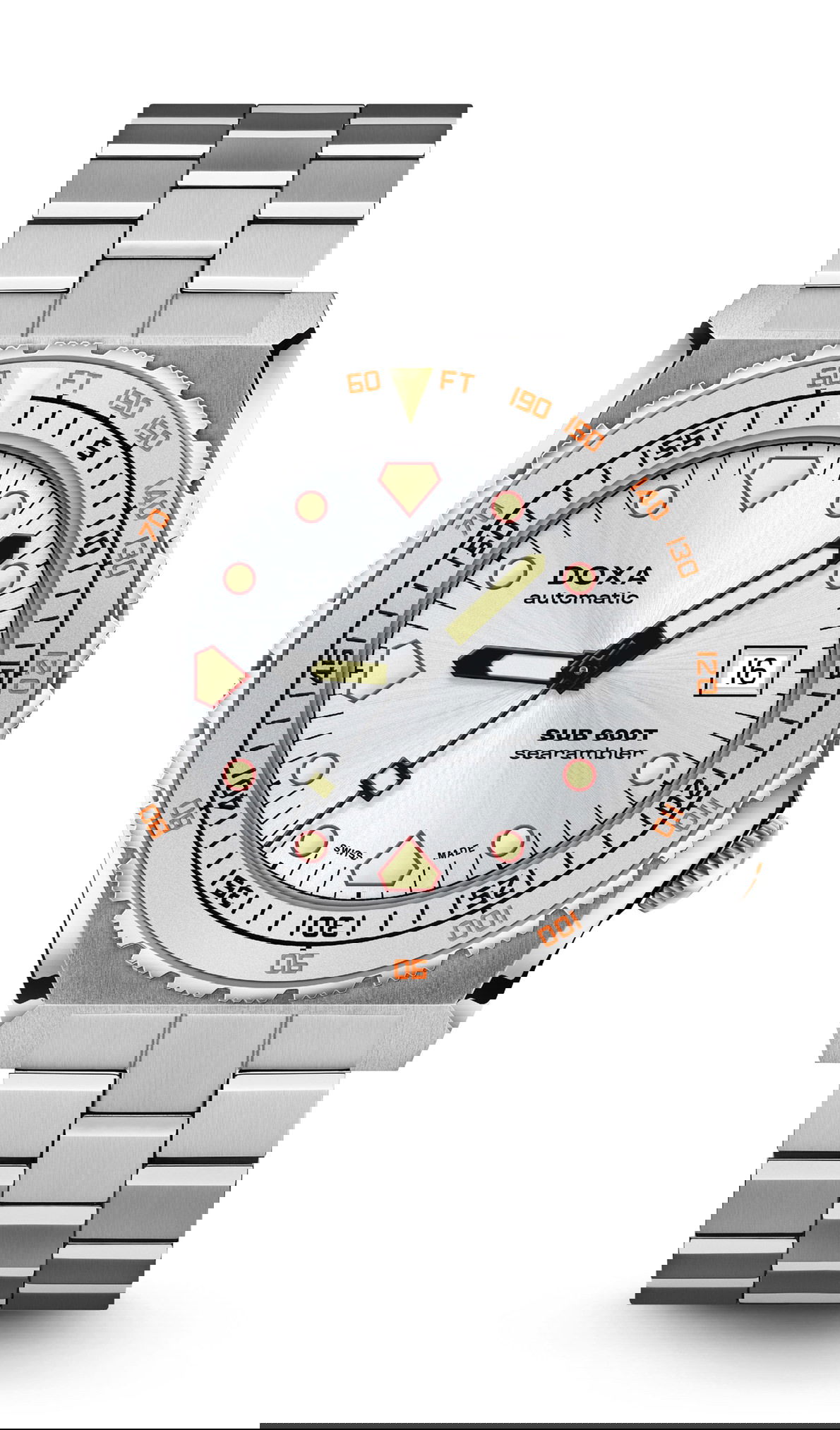 Doxa SUB 600T Searambler luxury timepiece - detailed view