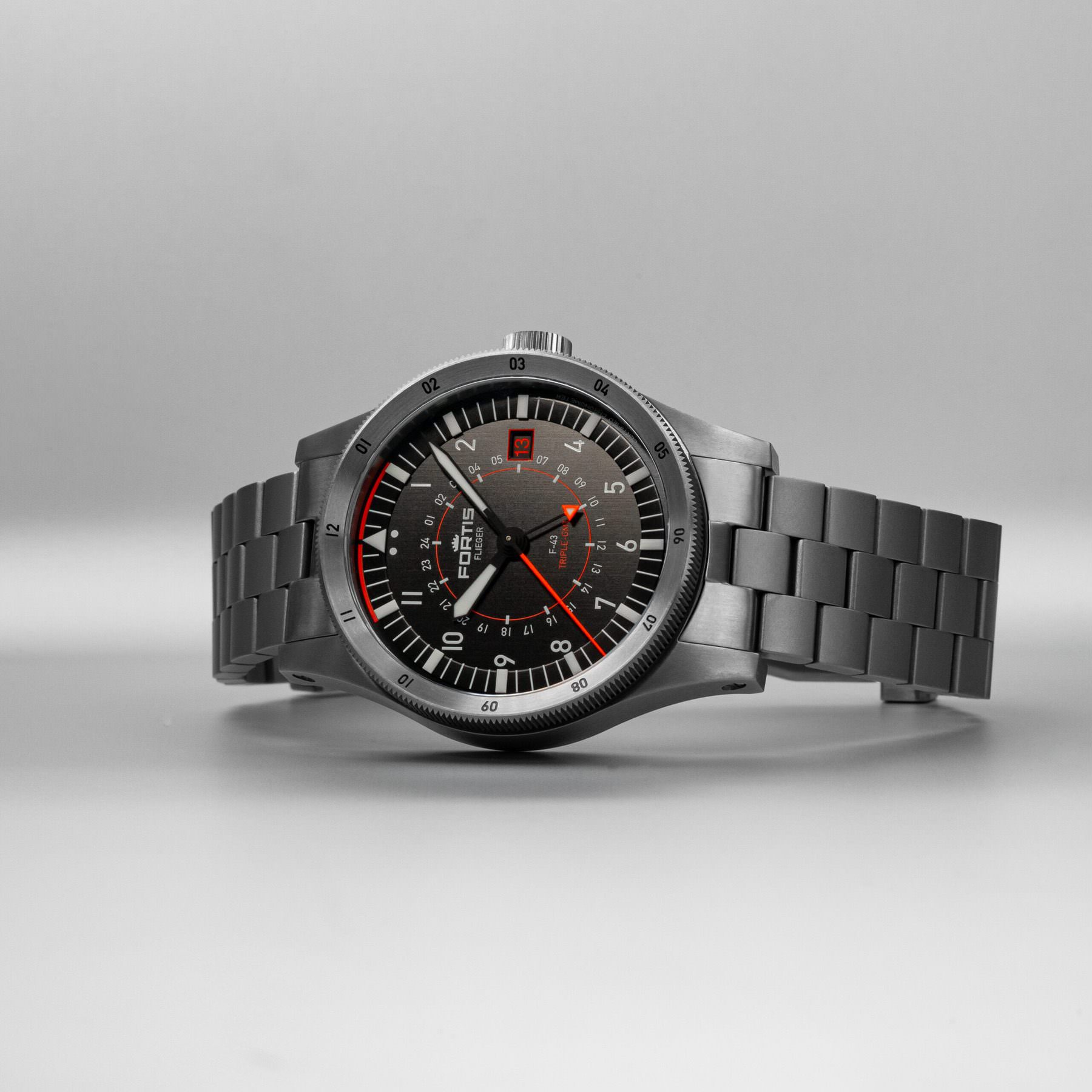 Fortis Flieger F-43 Triple-GMT - View 3