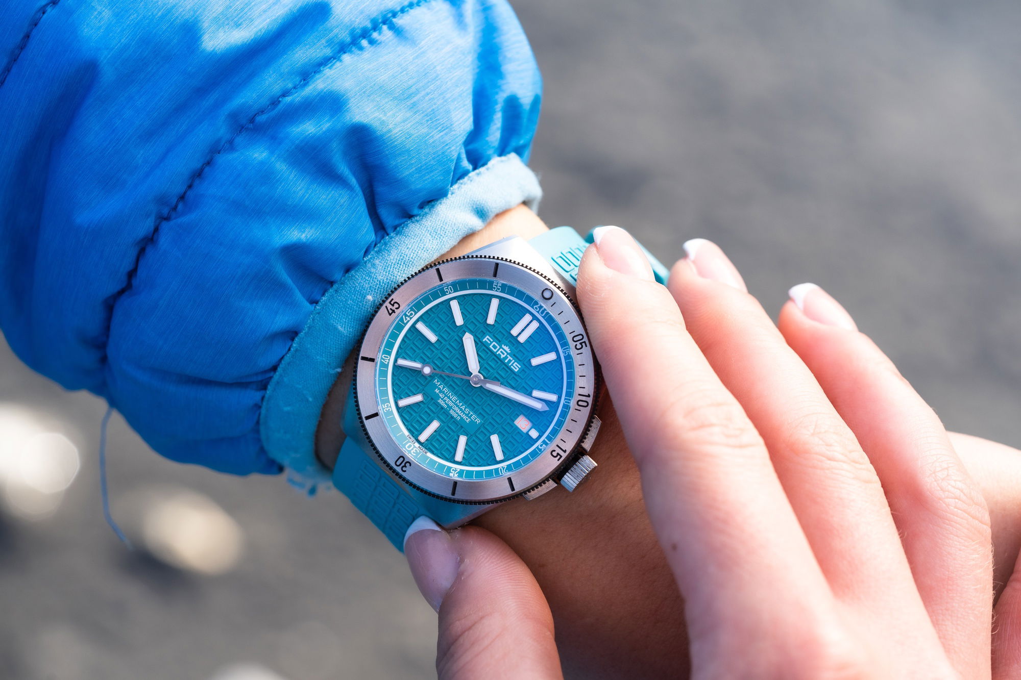 Fortis Marinemaster M-40 Serenity Blue - View 2