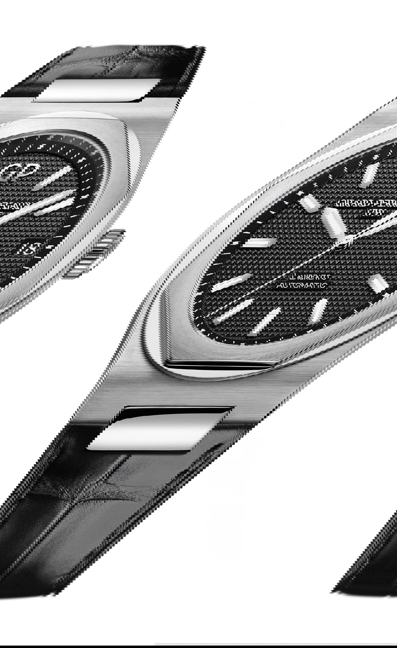 Girard-Perregaux Laureato 42 mm luxury timepiece - detailed view