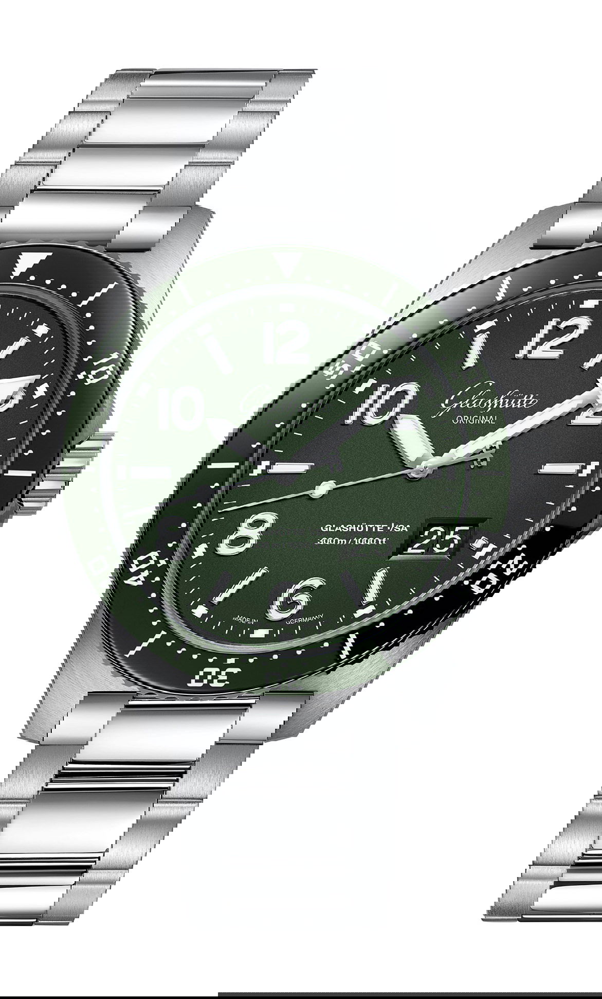 Glashütte Original SeaQ Panorama Date luxury timepiece - detailed view