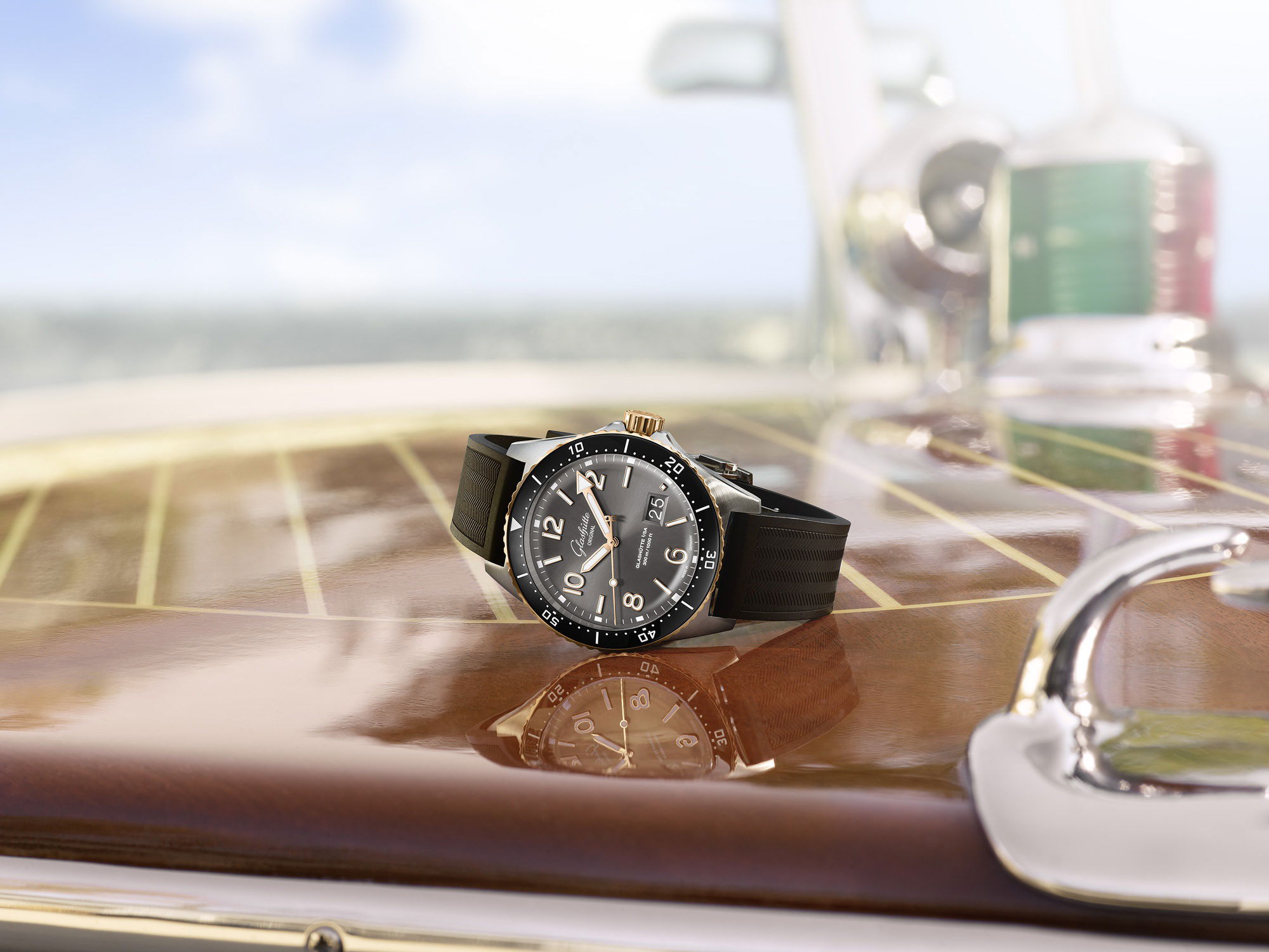 Glashütte Original SeaQ Panoramadatum Bicolor - View 3