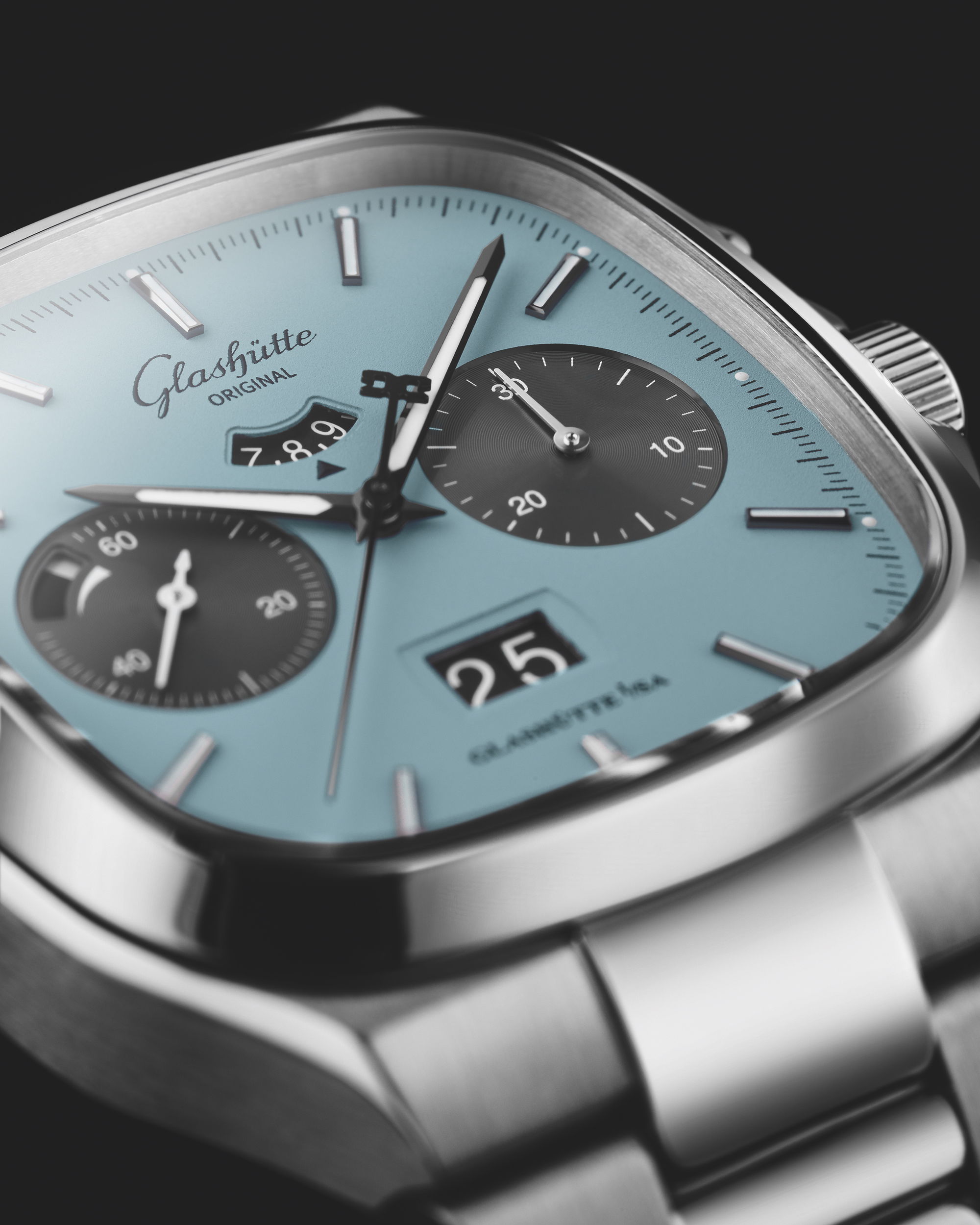 Glashütte Original Seventies Chronograph Panorama Date “Ocean Breeze” - View 3