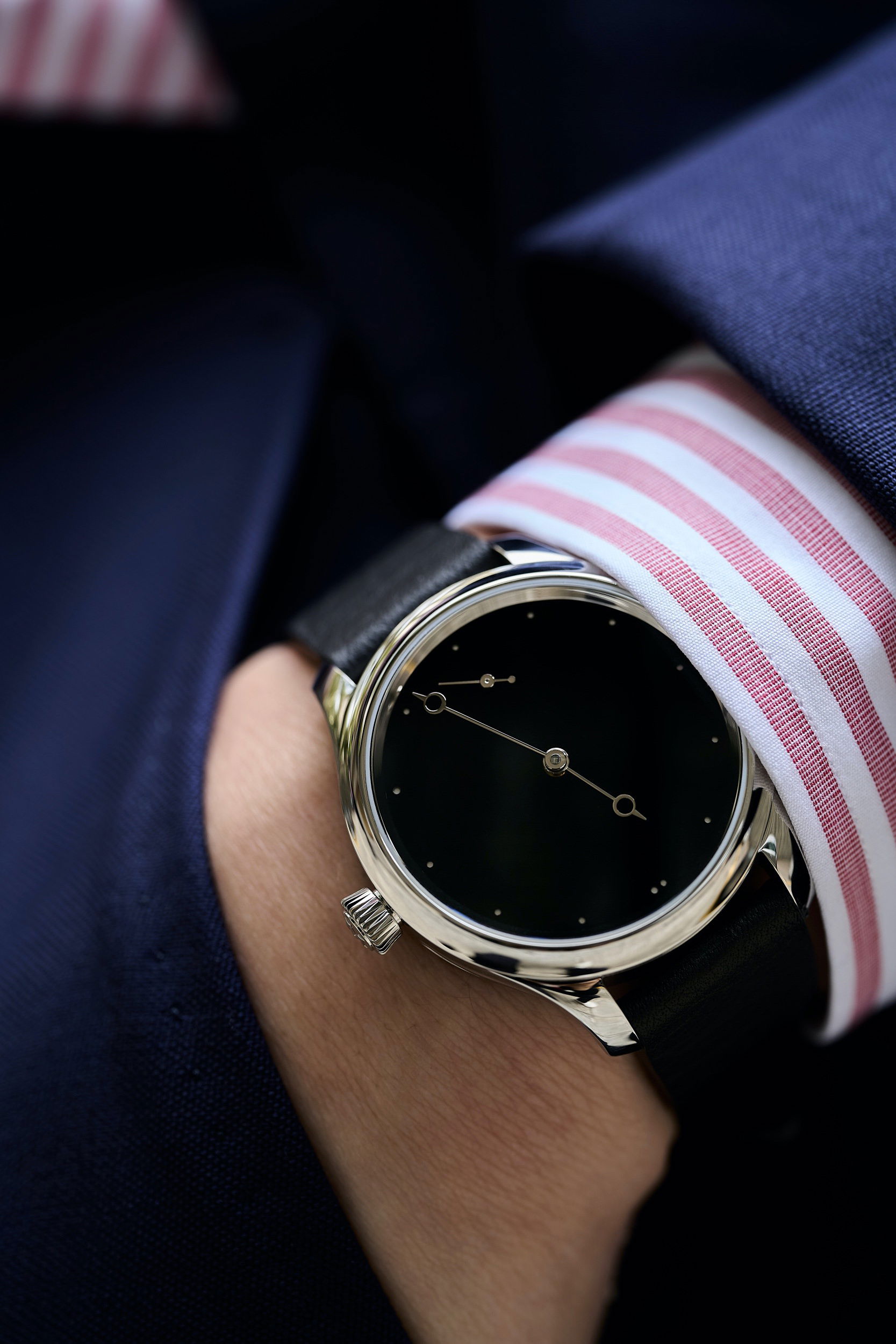 H. Moser & Cie Endeavour Small Seconds Total Eclipse X The Armoury - View 2