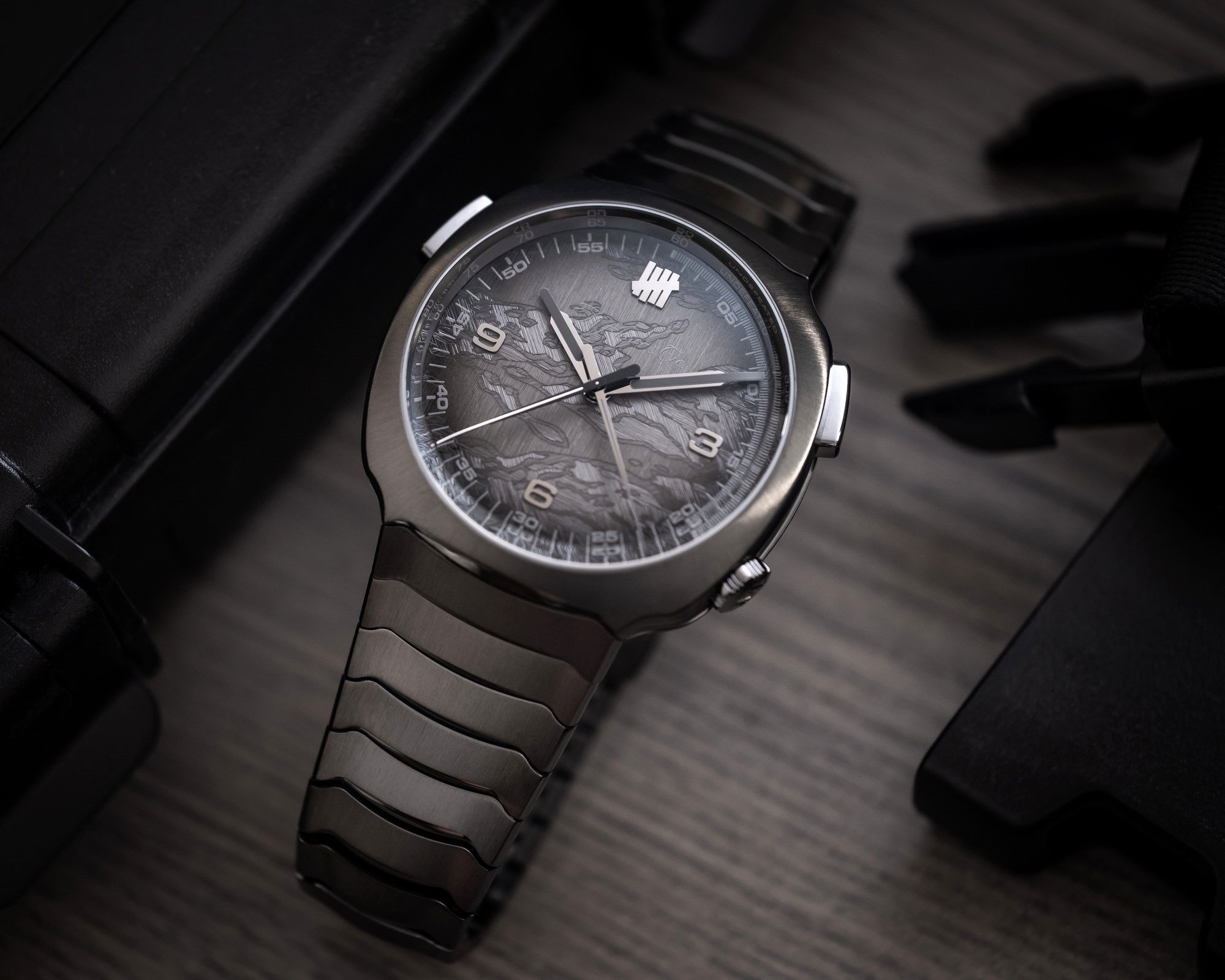 H. Moser & Cie Streamliner Chronograph UNDEFEATED - View 3