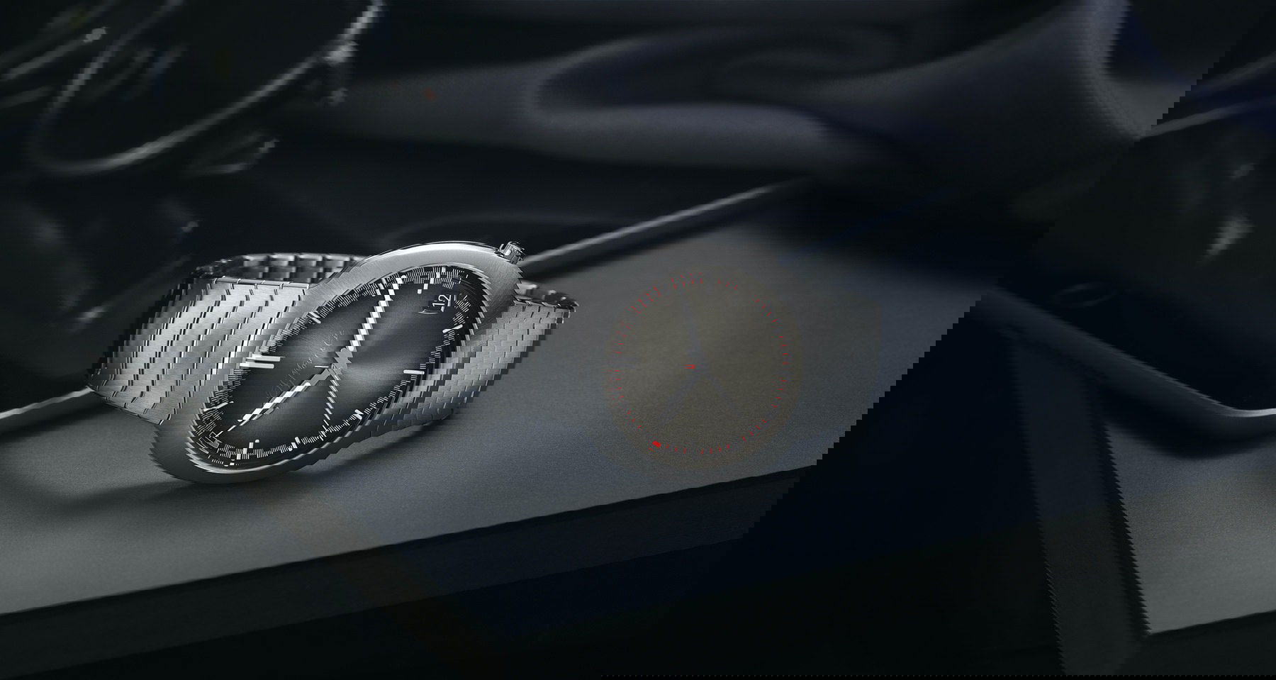 H. Moser & Cie Streamliner Perpetual Calendar - View 2