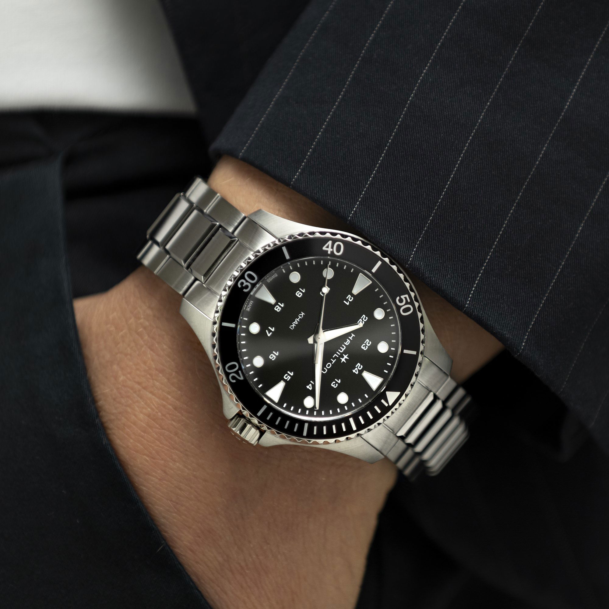 Hamilton Khaki Navy Scuba Quartz - View 2