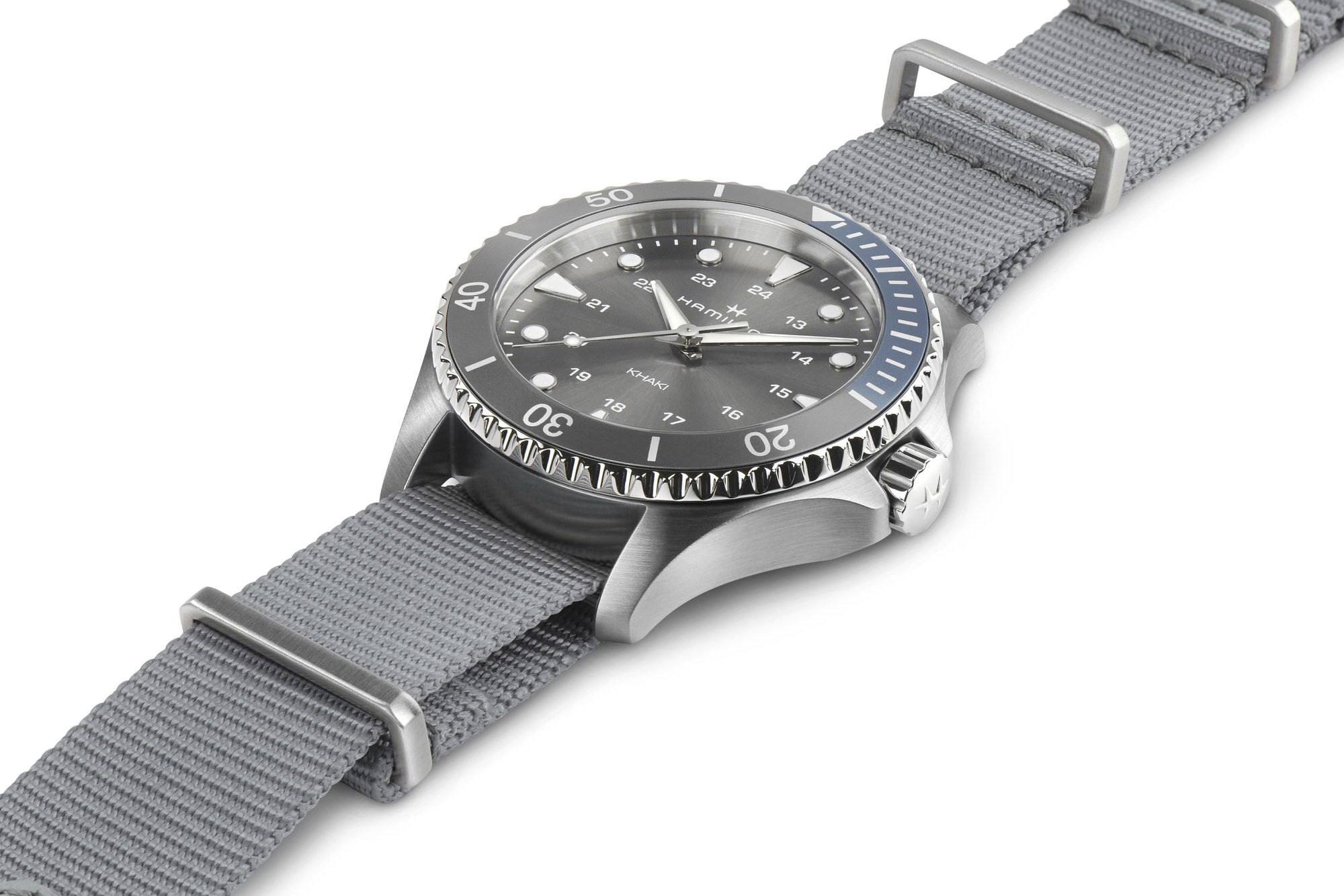 Hamilton Khaki Navy Scuba Quartz - View 2