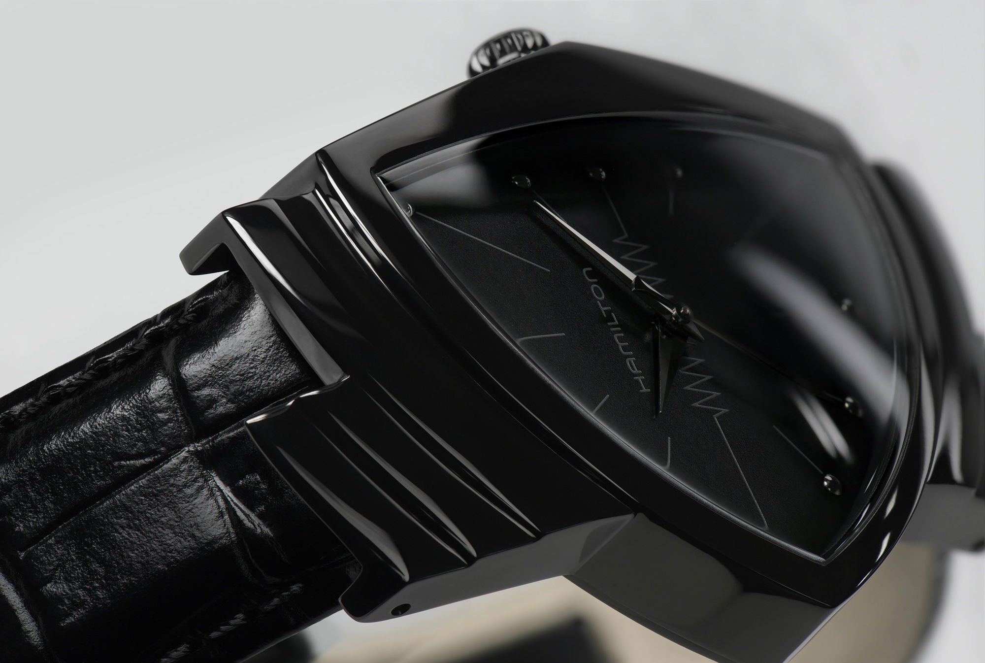 Hamilton Ventura Quartz - View 2