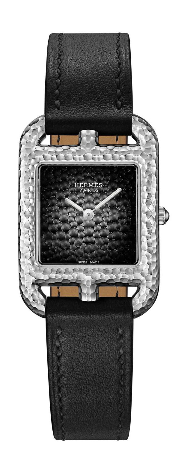 Hermès Cape Cod Martelée luxury timepiece - detailed view