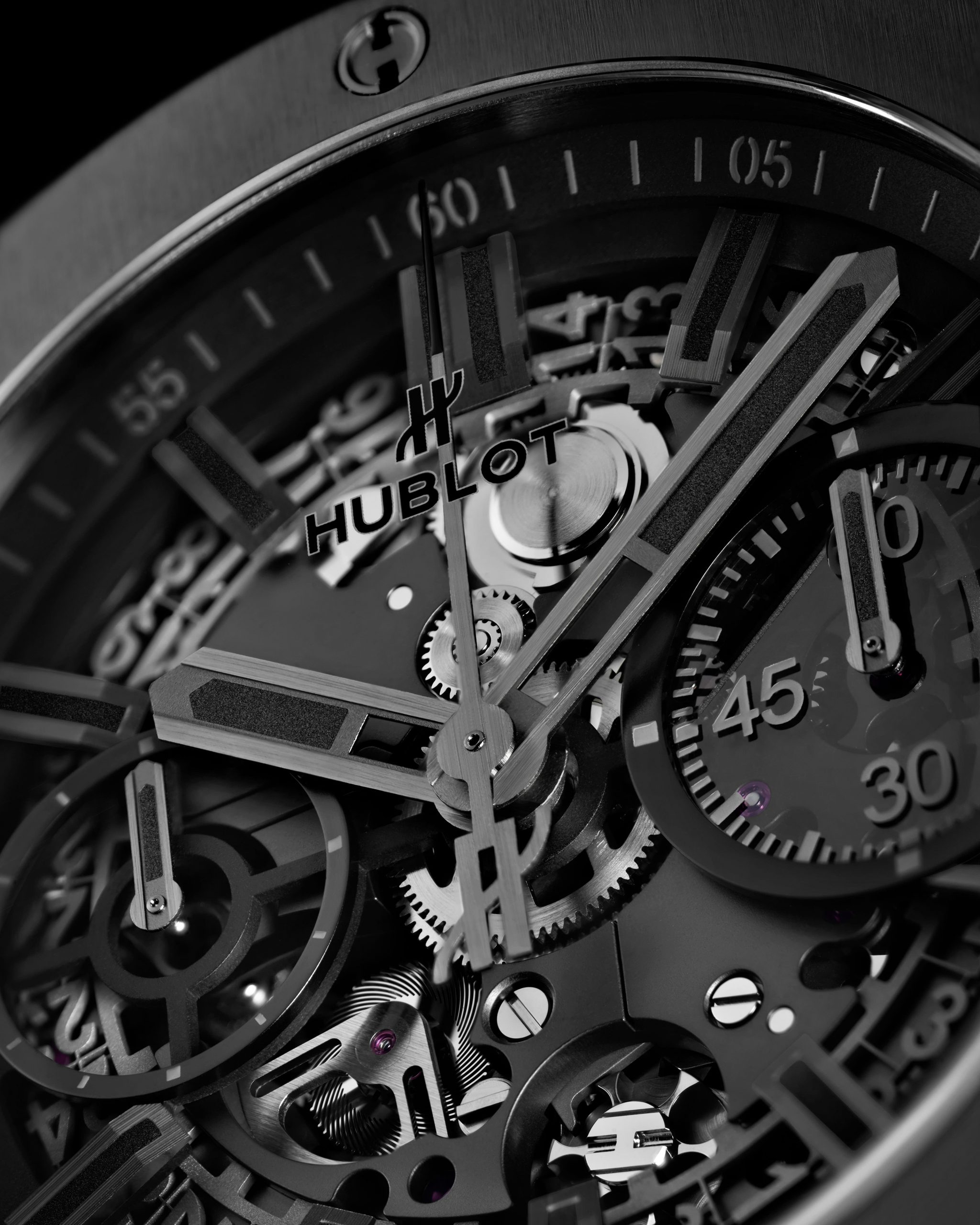 Hublot Big Bang Integral All Black - View 3