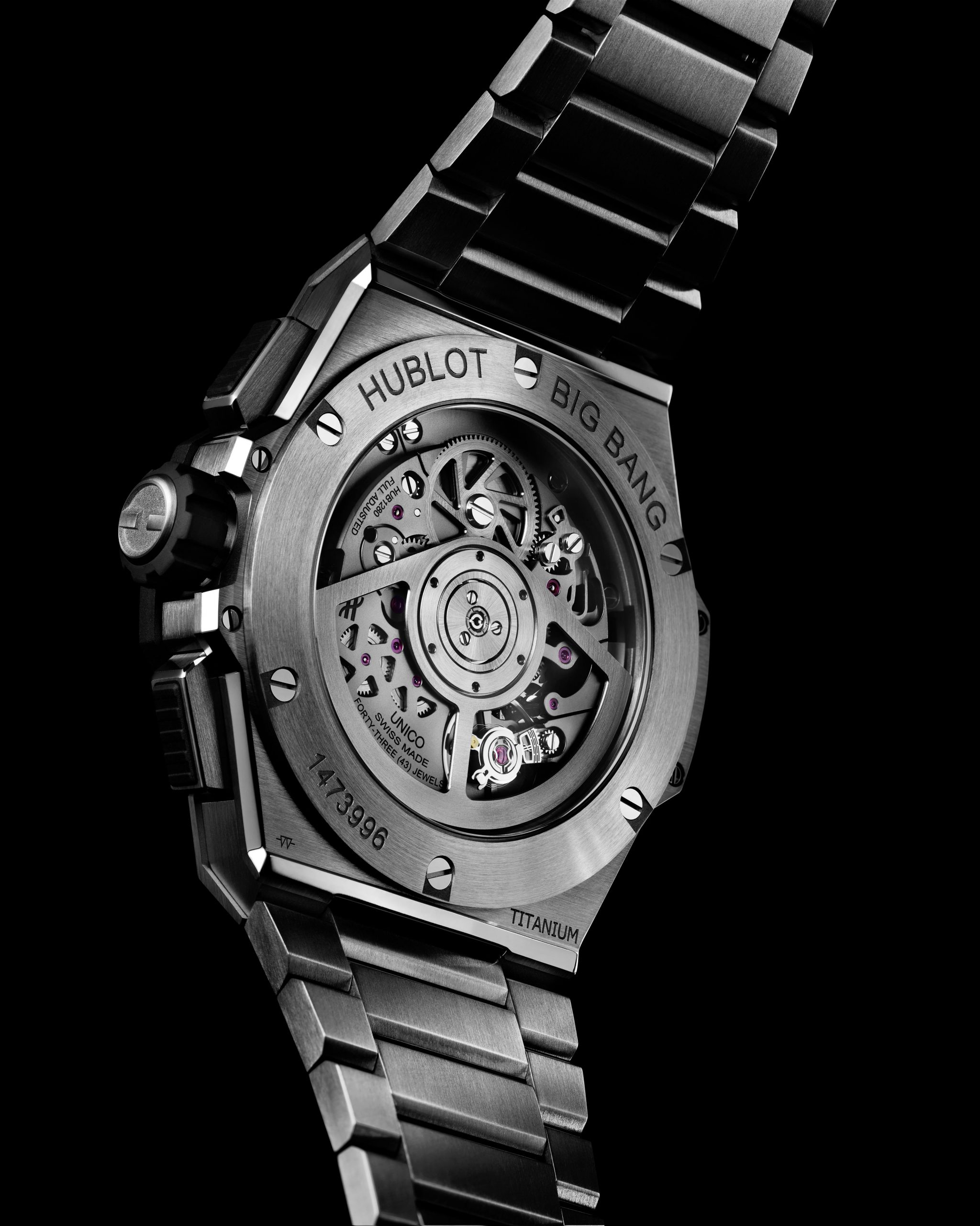Hublot Big Bang Integral Titanium - View 3
