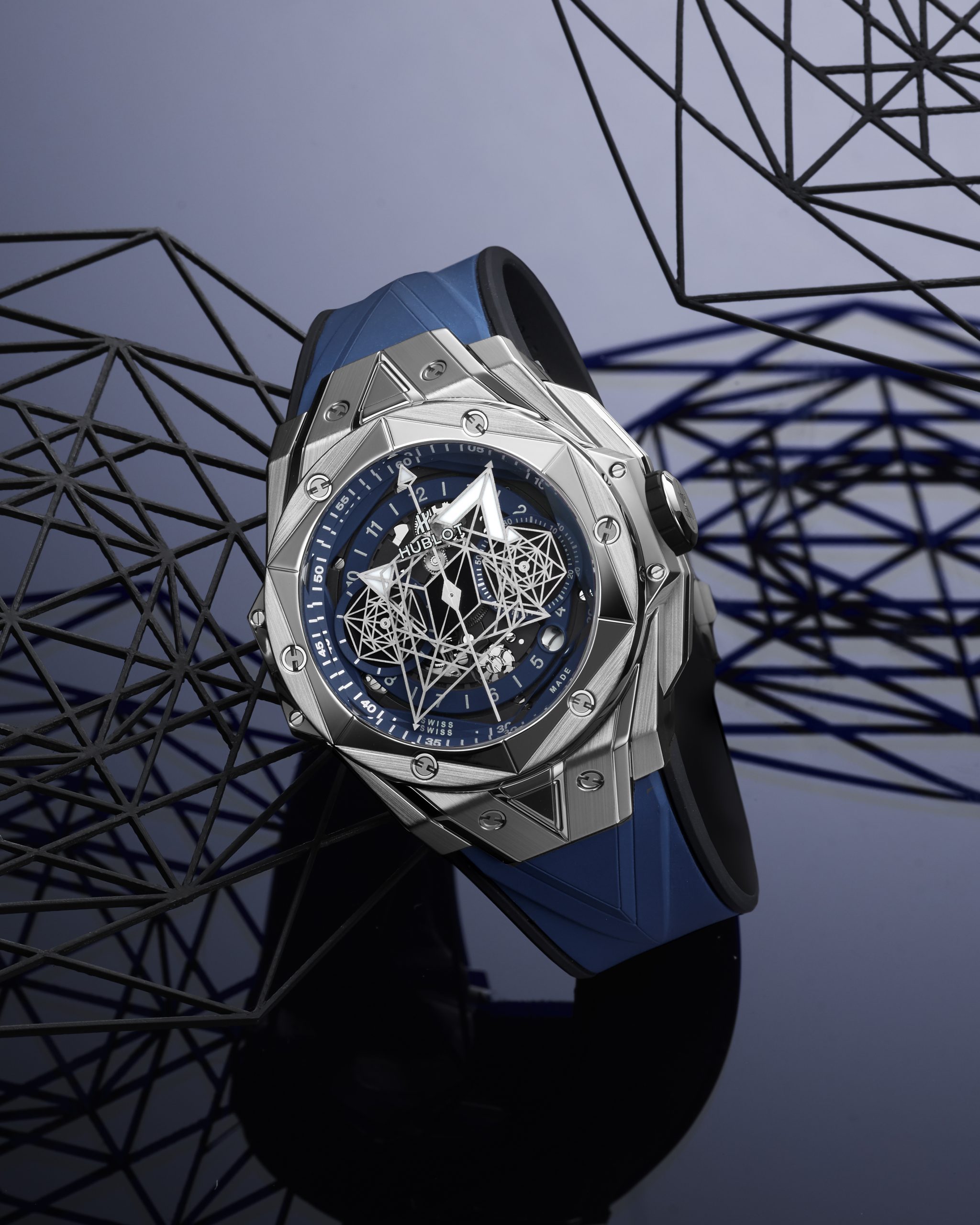 Hublot Big Bang Sang Bleu II Titanium Blue - View 3