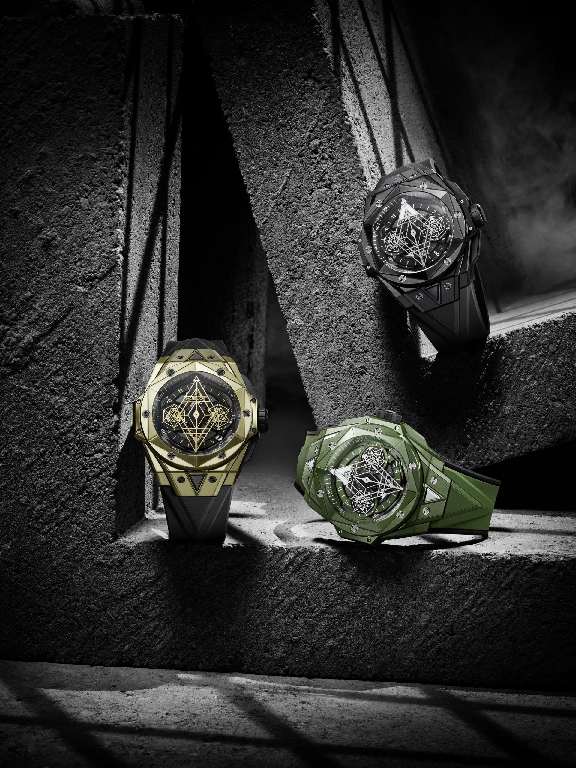 Hublot Big Bang Unico Sang Bleu II Black Magic - View 2