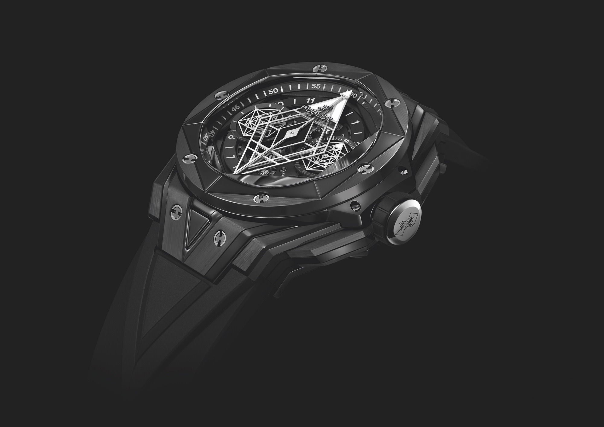 Hublot Big Bang Unico Sang Bleu II Black Magic - View 3