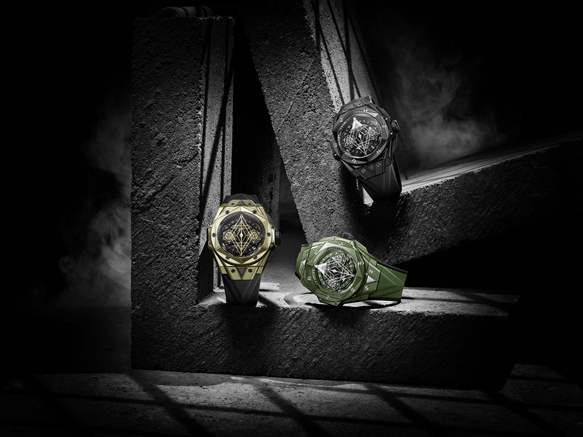 Hublot Big Bang Unico Sang Bleu II Magic Gold - View 2