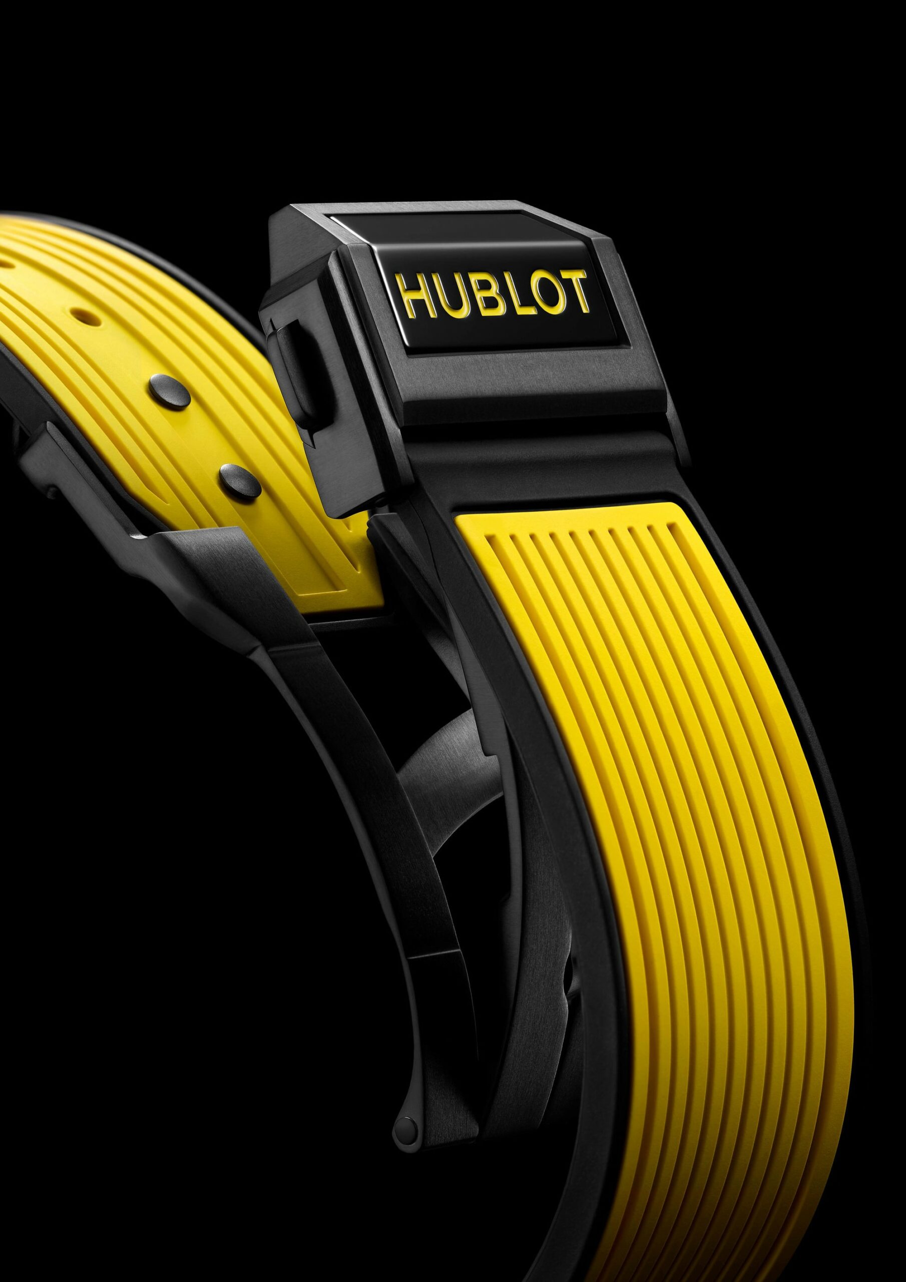 Hublot Spirit of Big Bang Yellow Magic - View 3