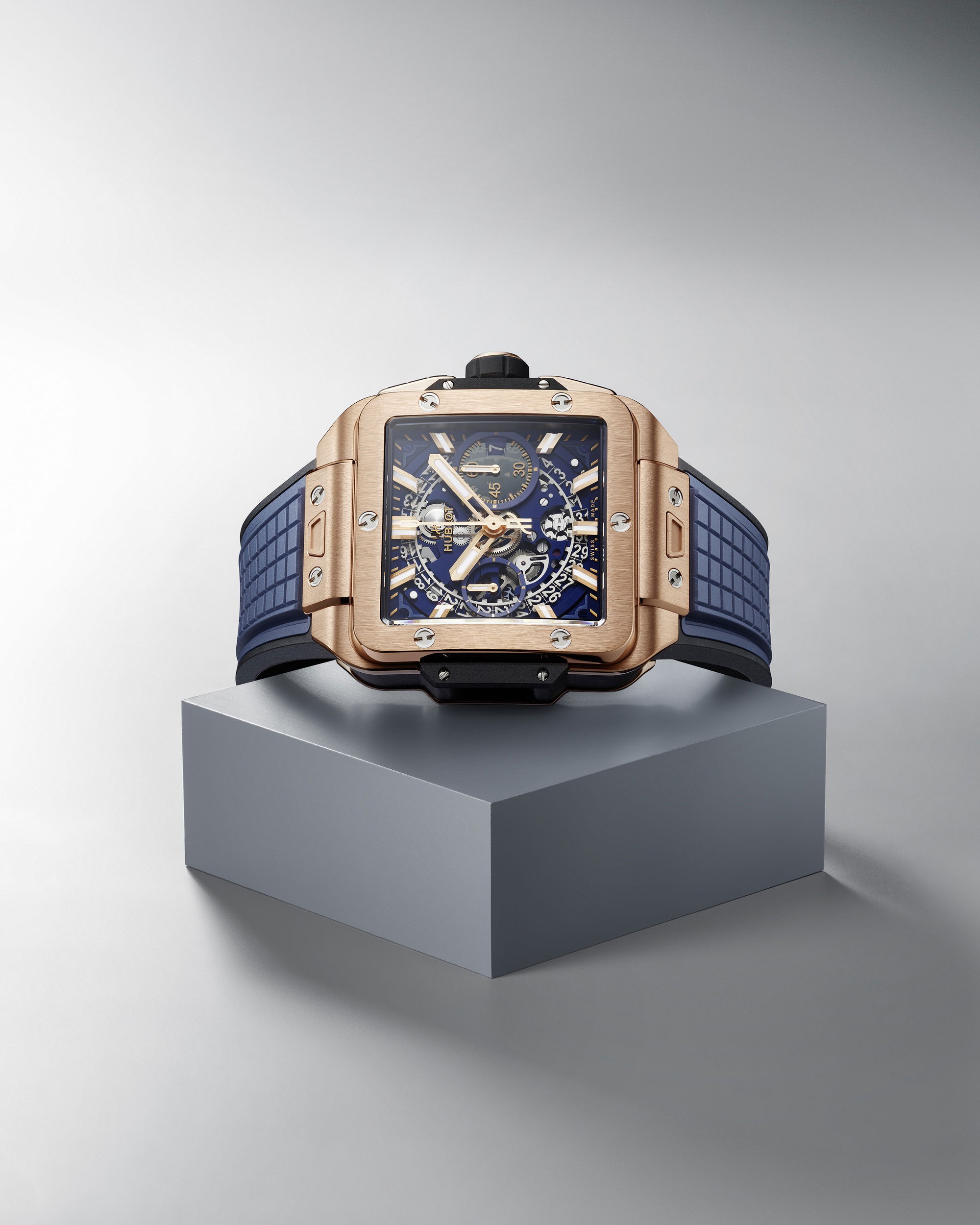 Hublot Square Bang Unico King Gold Blue - View 3