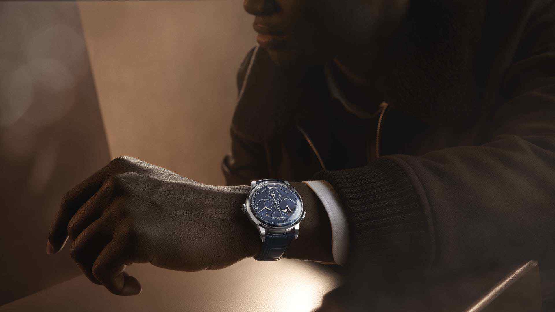 Jaeger-LeCoultre Duometre Quantieme Lune - View 3