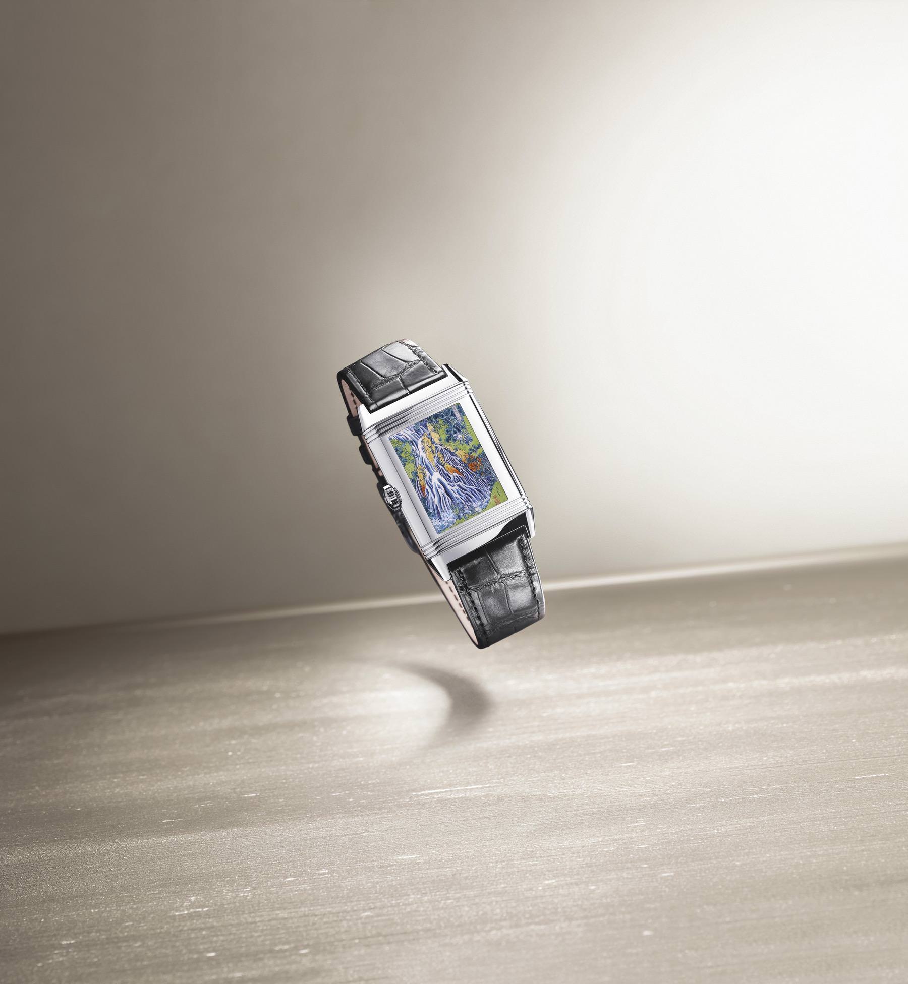 Jaeger-LeCoultre Reverso Tribute Enamel – Hokusai ‘Kirifuri Waterfall’ - View 3