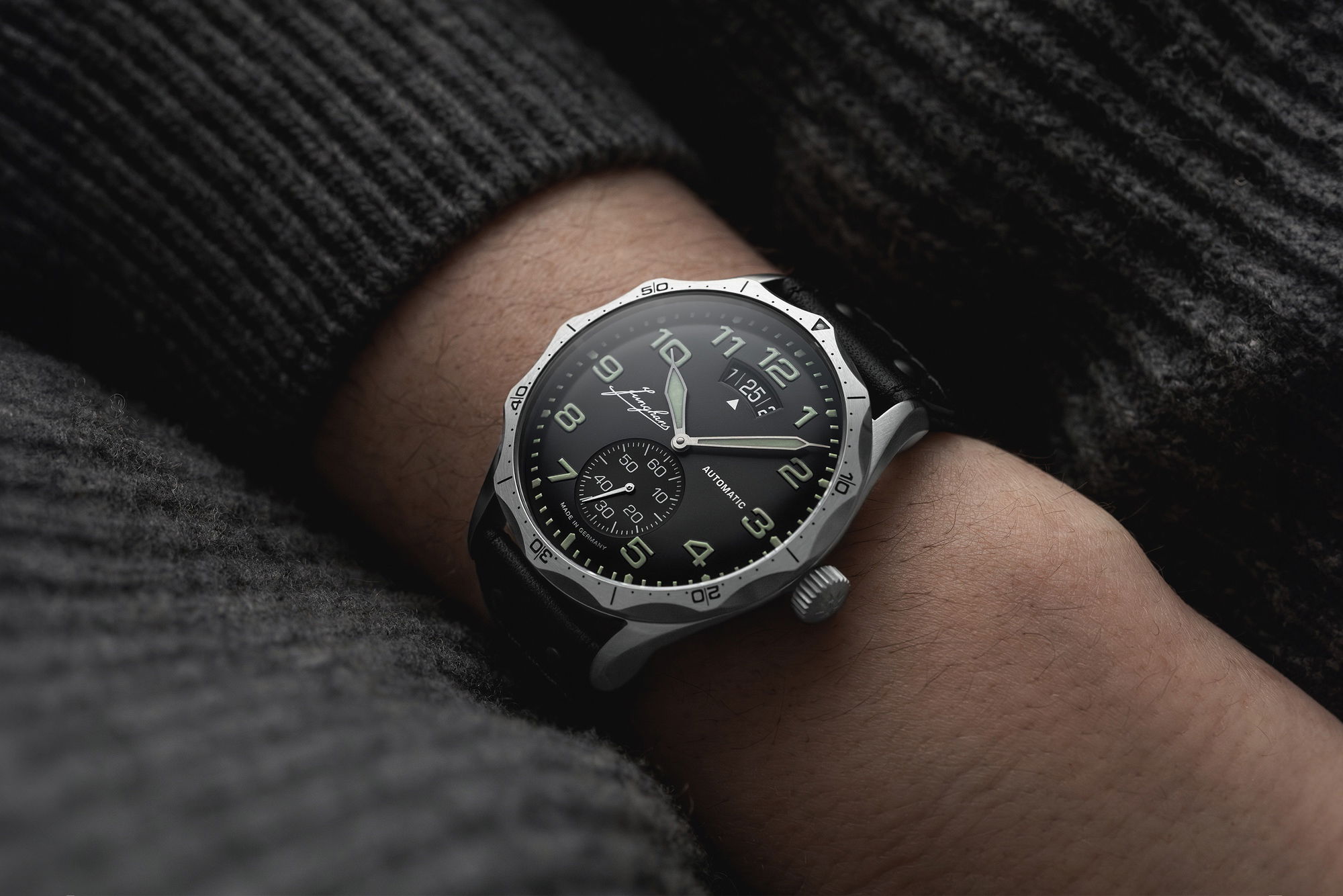 Junghans Pilot Automatic - View 3