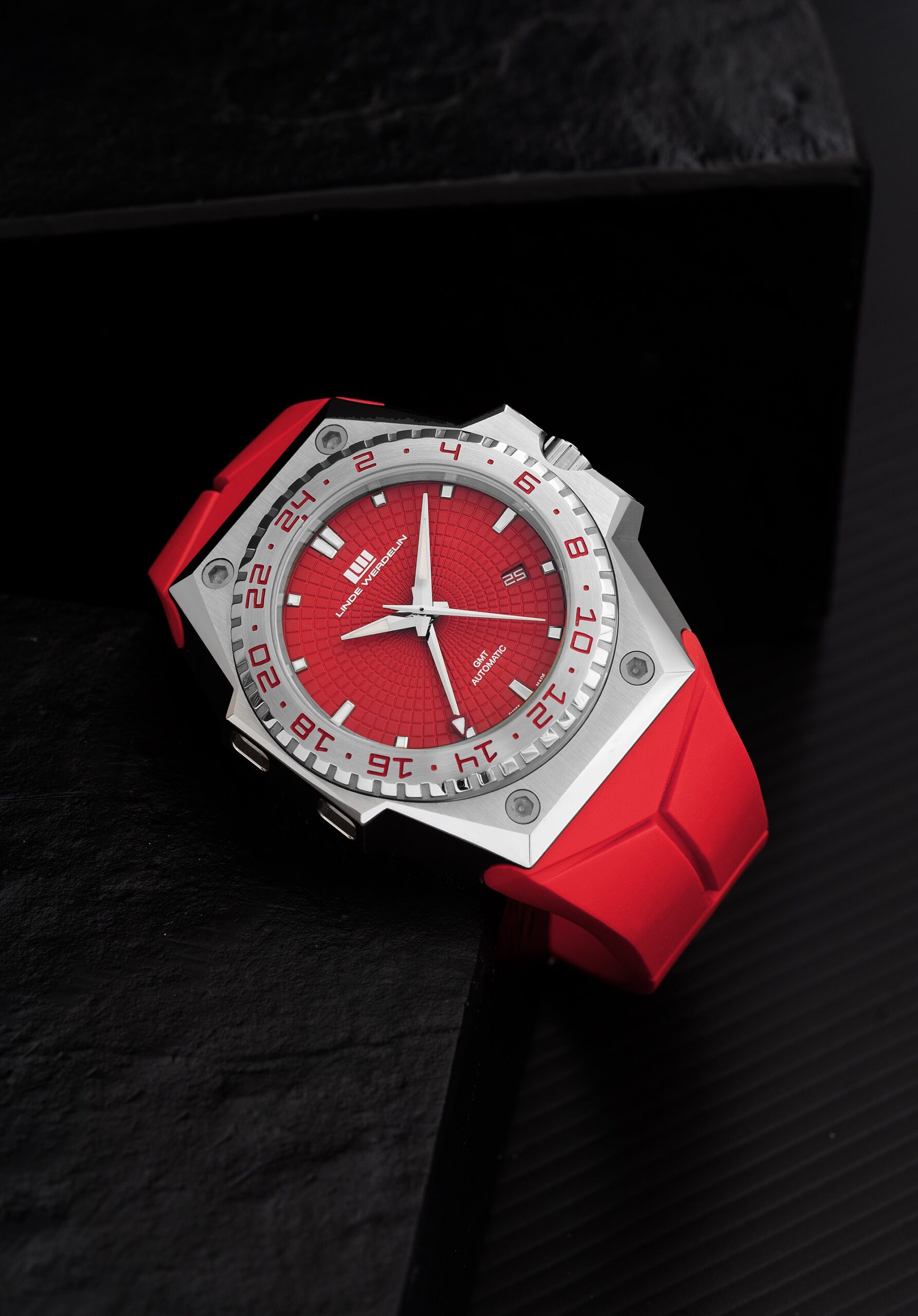 Linde Werdelin 3 Timer Sunset Red - View 2